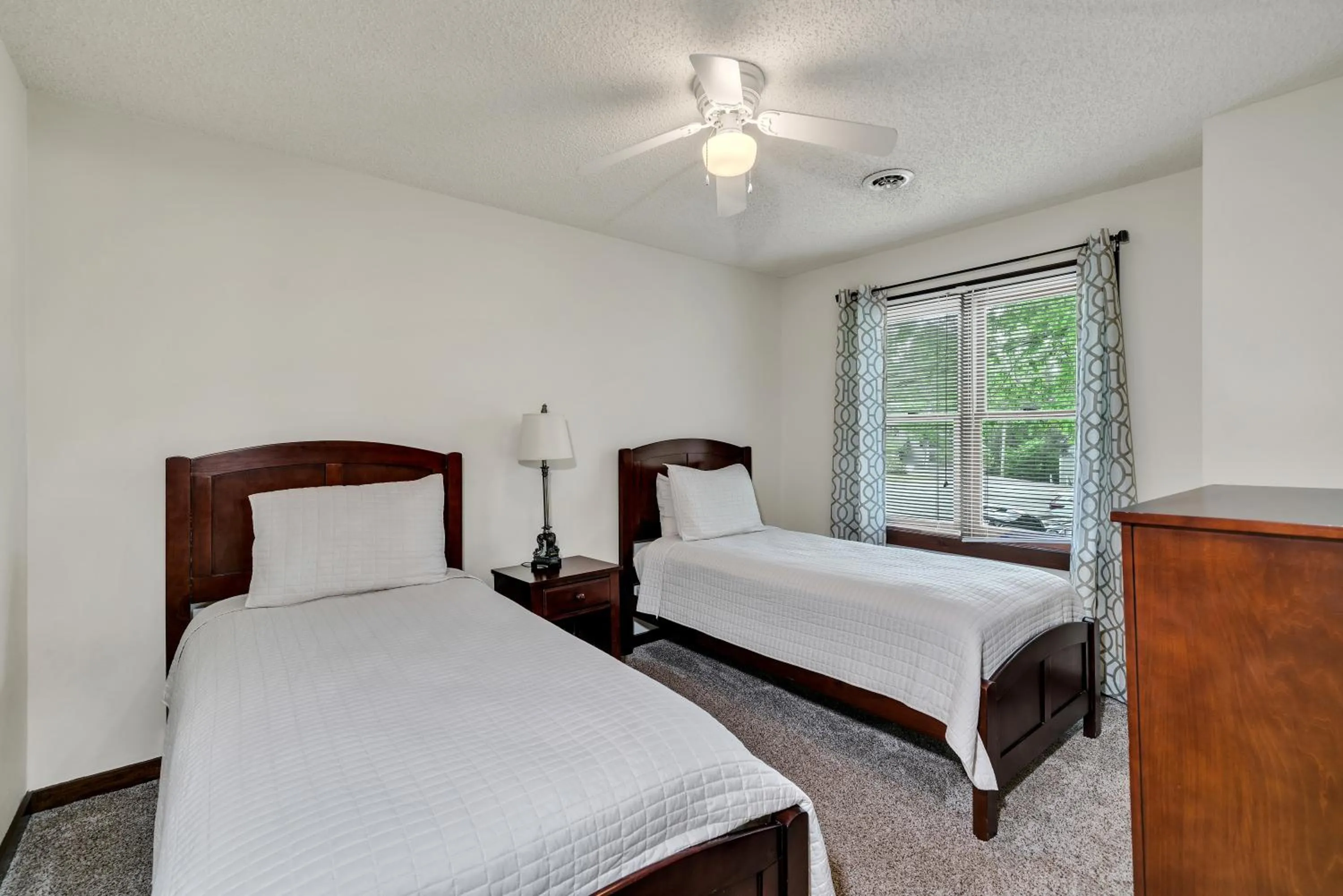 Bed in Coosawattee River Resort