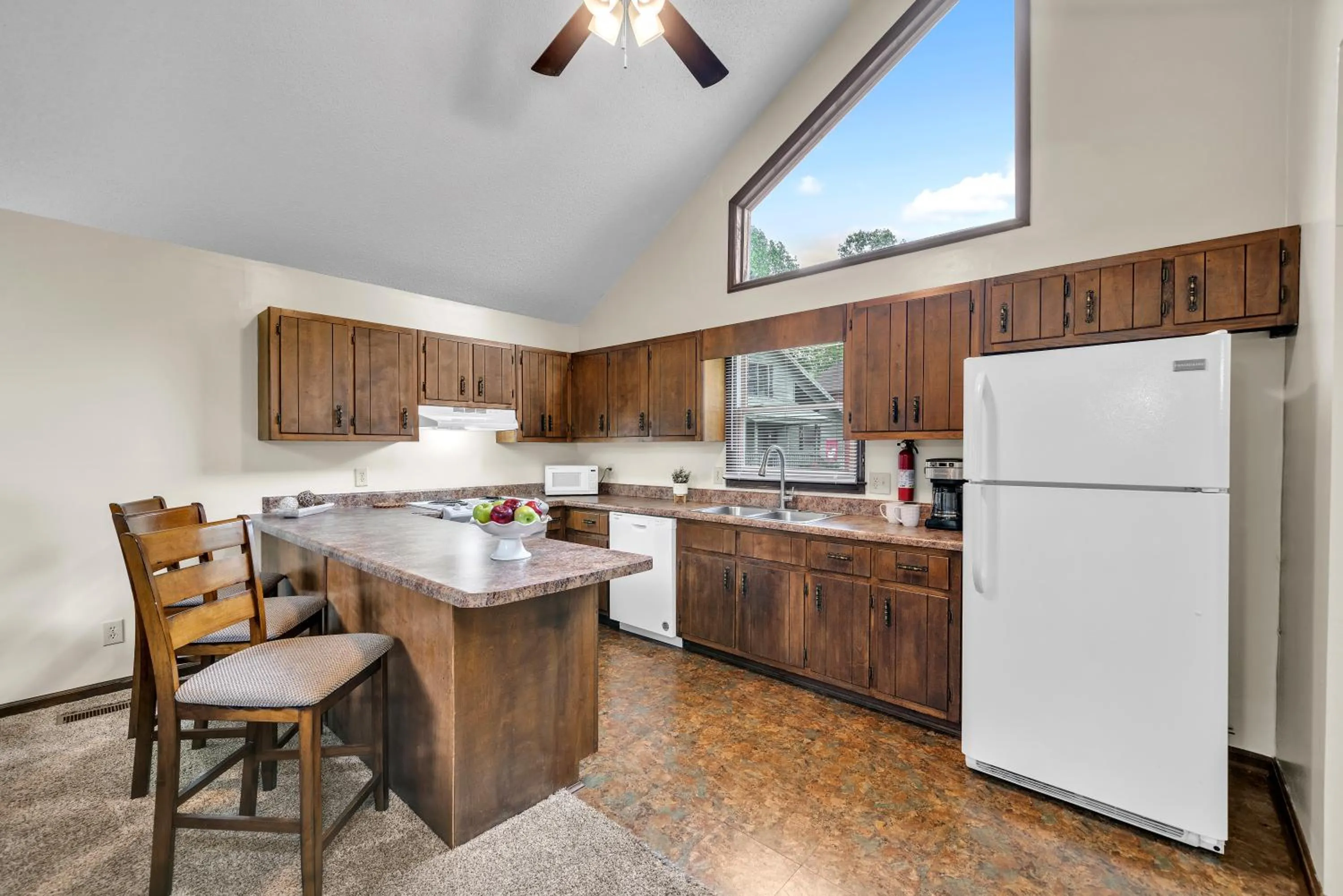 Kitchen or kitchenette in Coosawattee River Resort