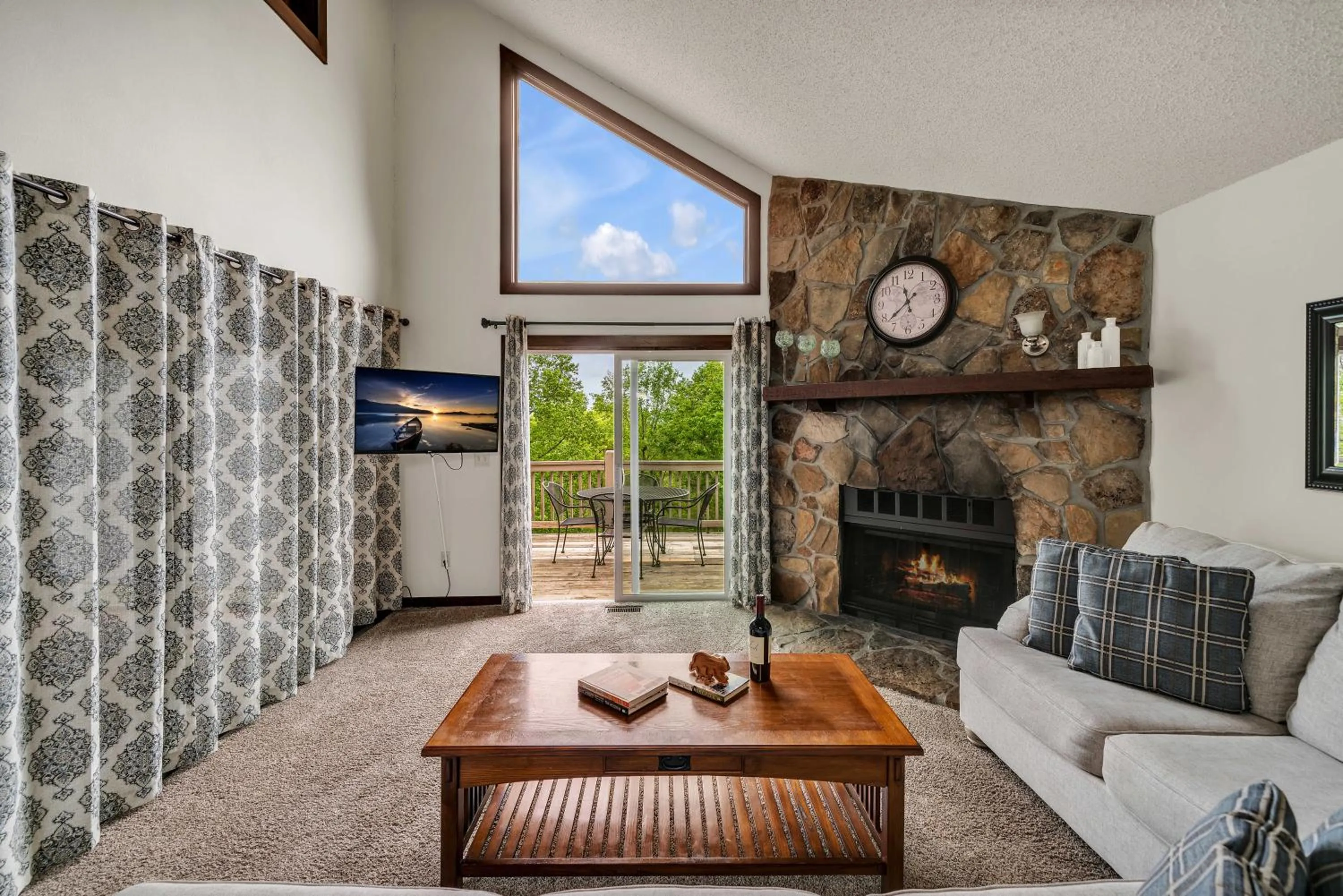 TV and multimedia in Coosawattee River Resort