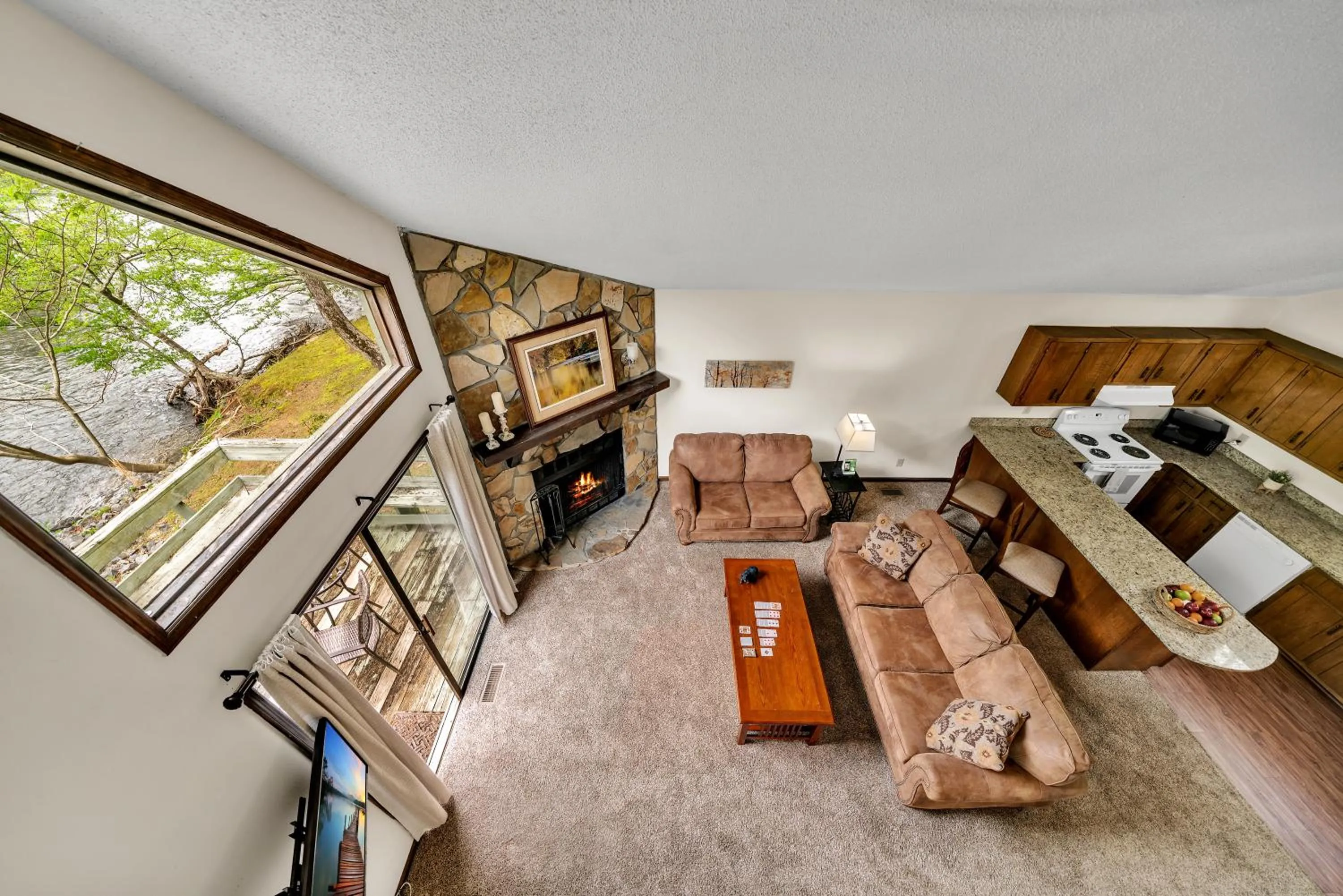 Kitchen or kitchenette in Coosawattee River Resort