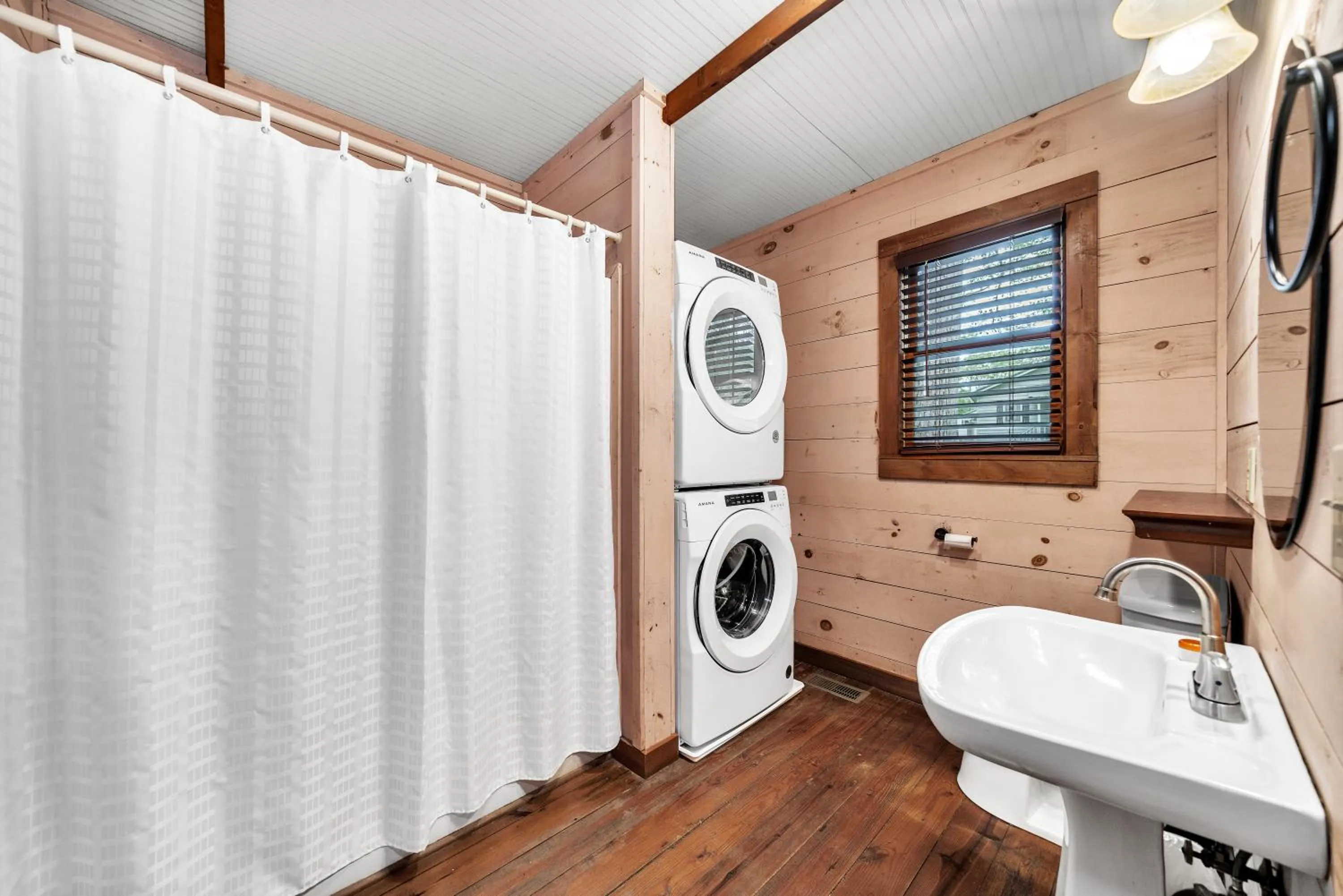 Bathroom in Coosawattee River Resort