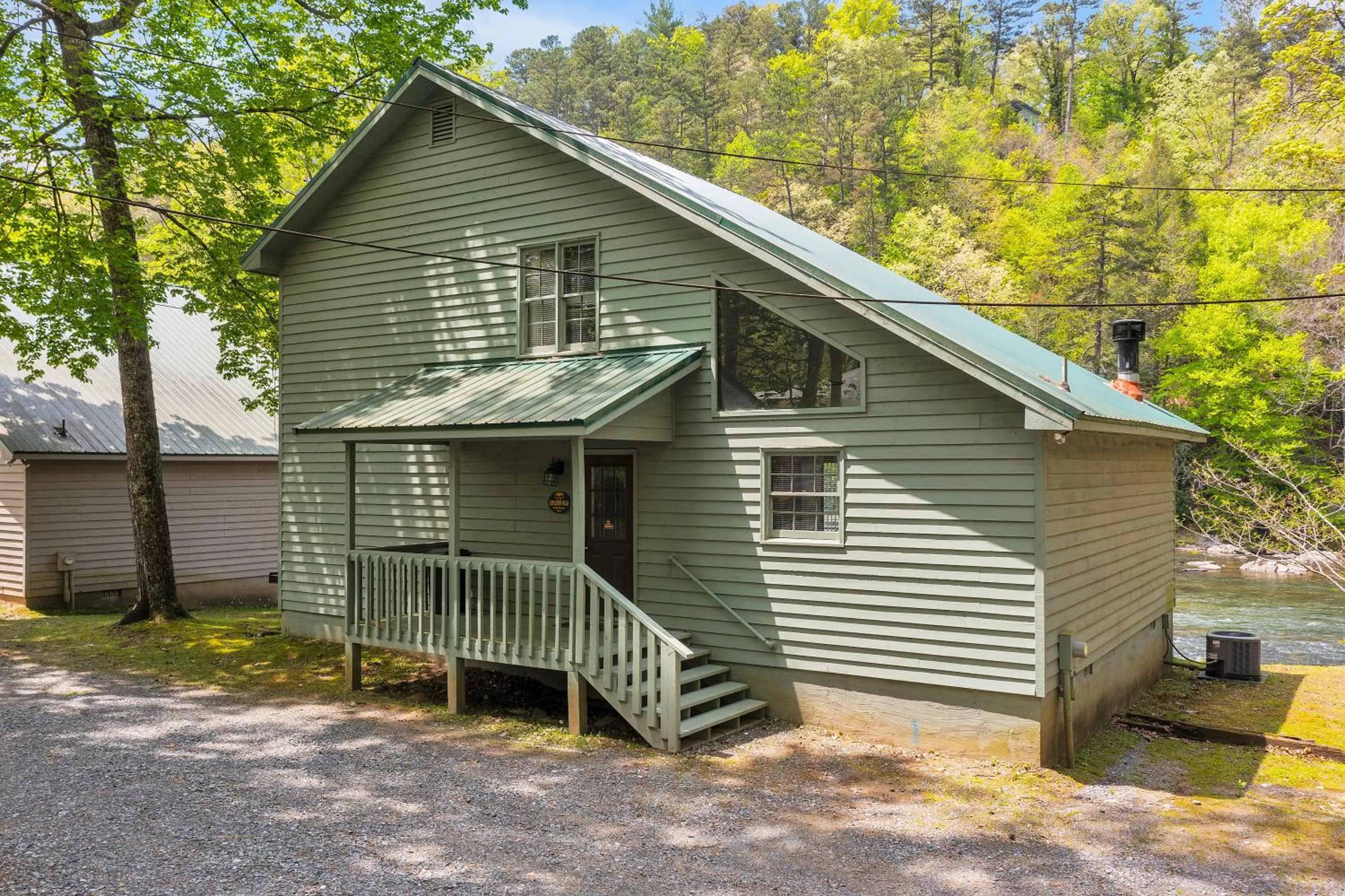 Property building in Coosawattee River Resort