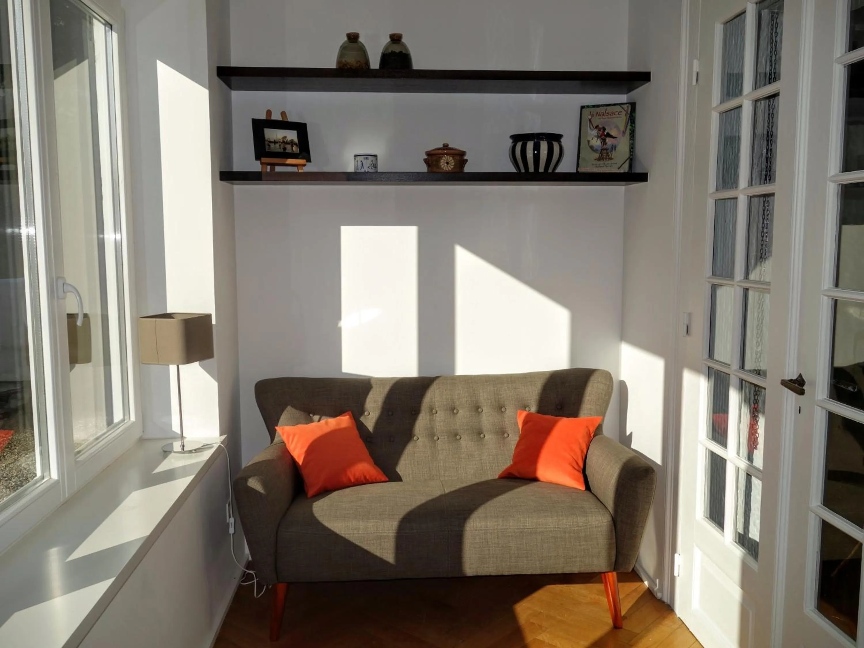 Library in La Villa Du Coteau