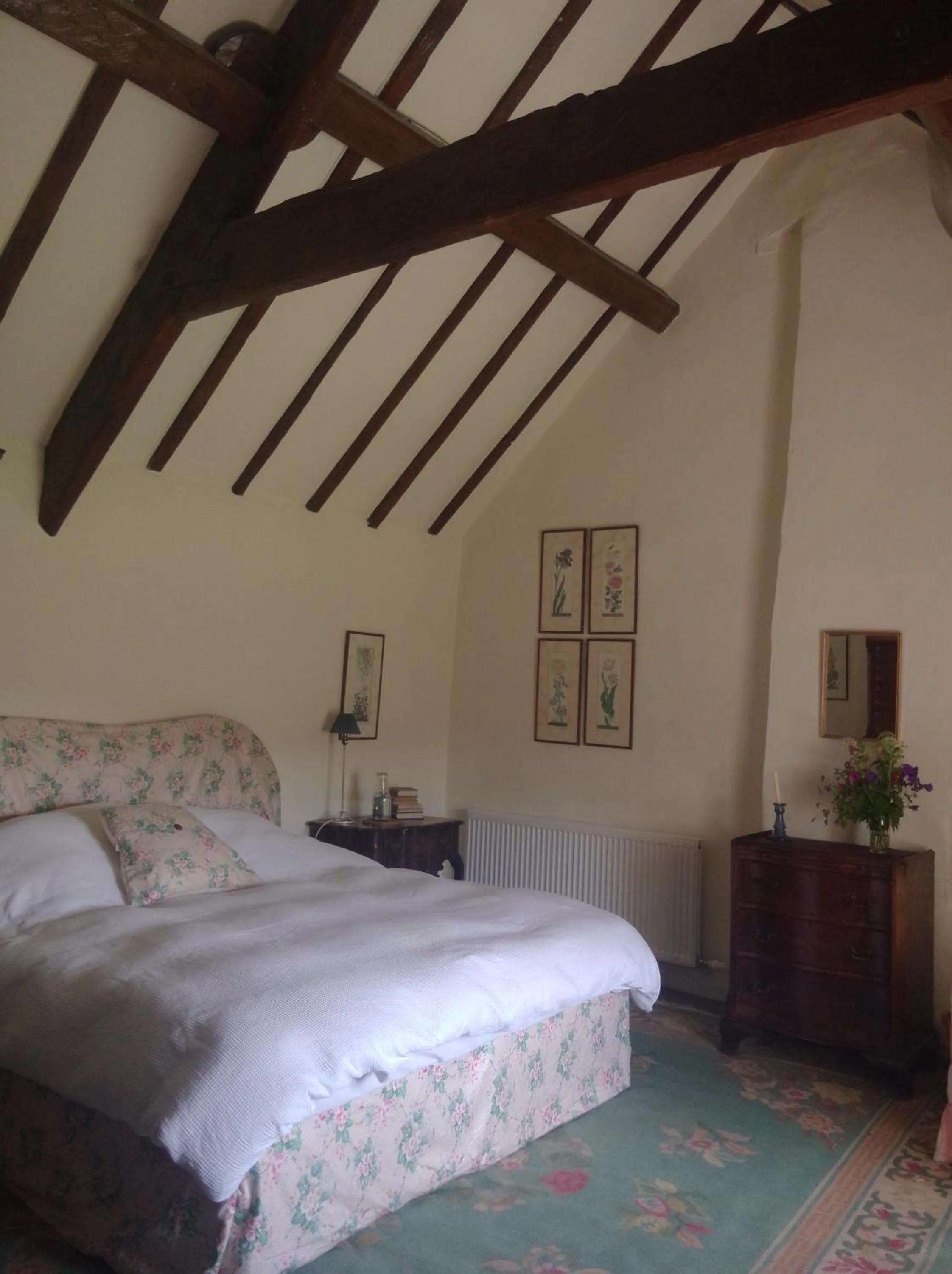 Photo of the whole room, Bed in Barmoors