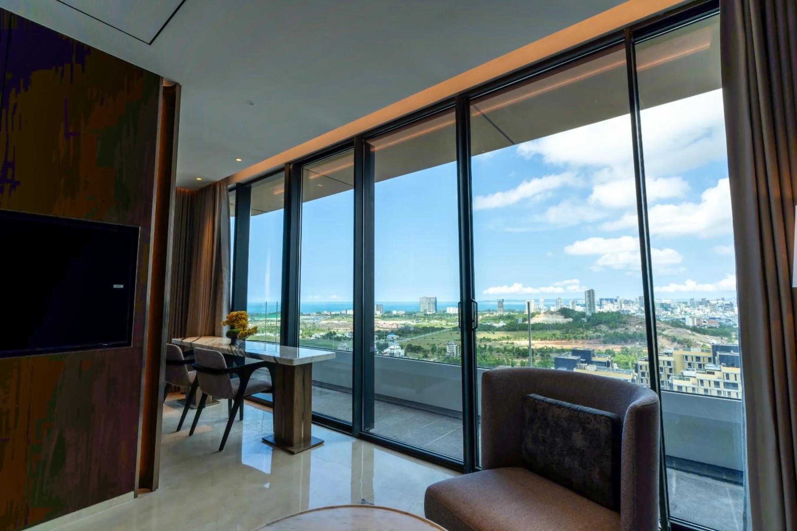 Balcony/Terrace in Arjuna Solitaire Hotel