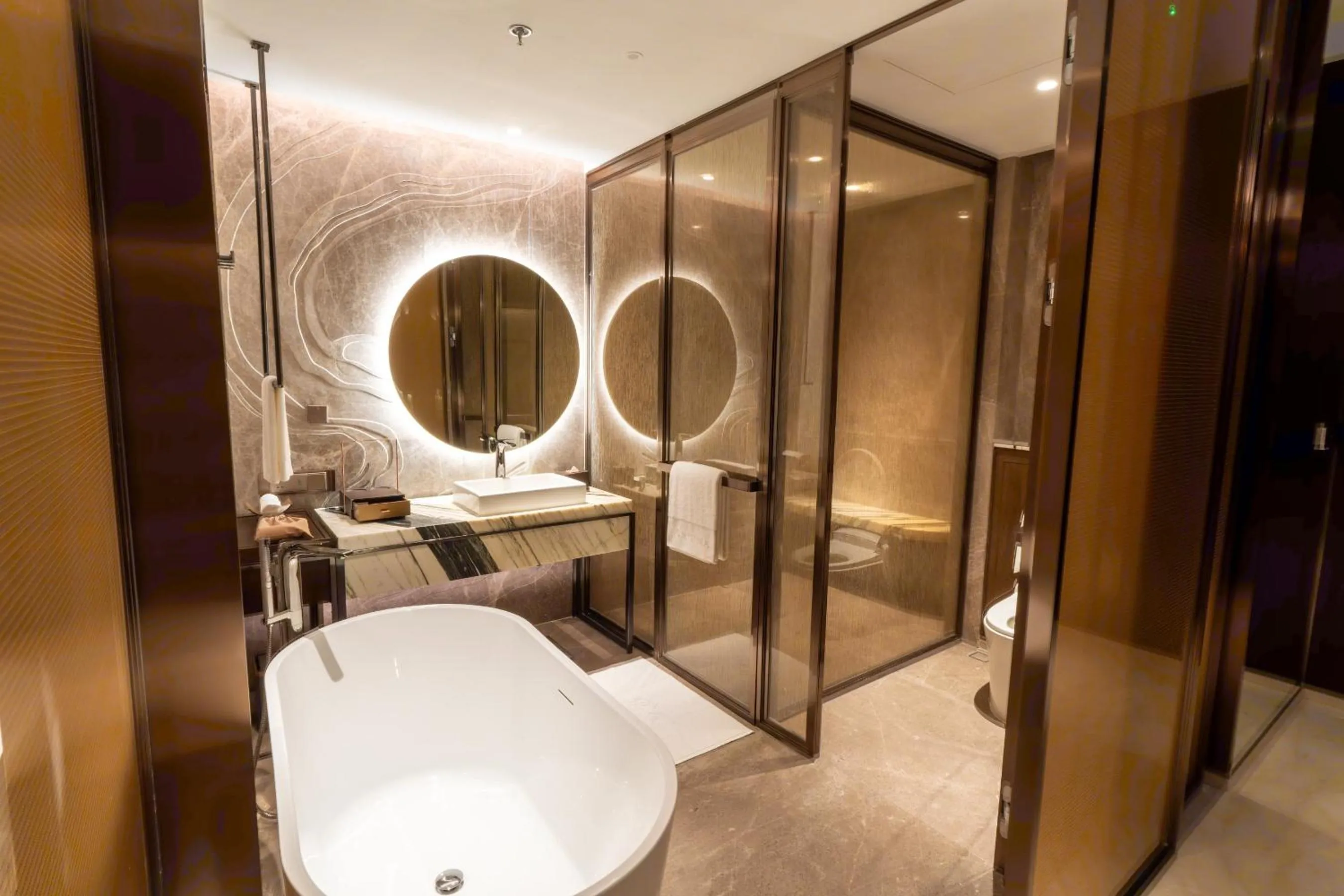 Bathroom in Arjuna Solitaire Hotel