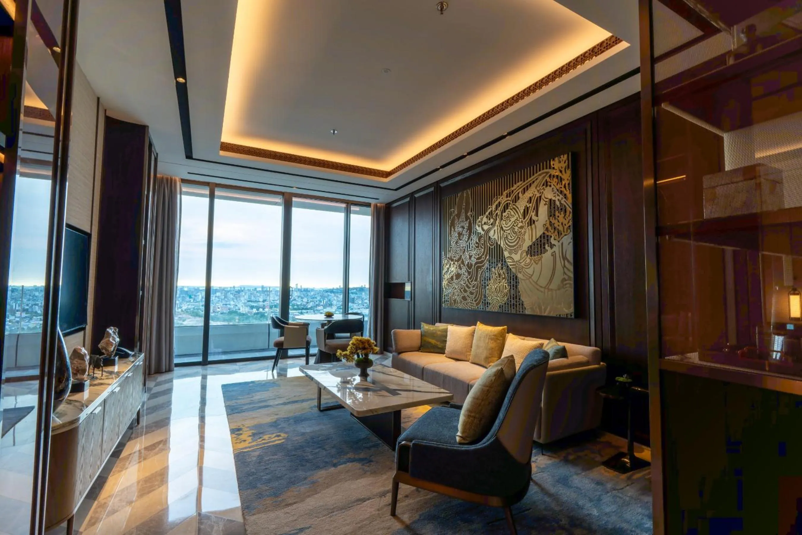 Living room in Arjuna Solitaire Hotel