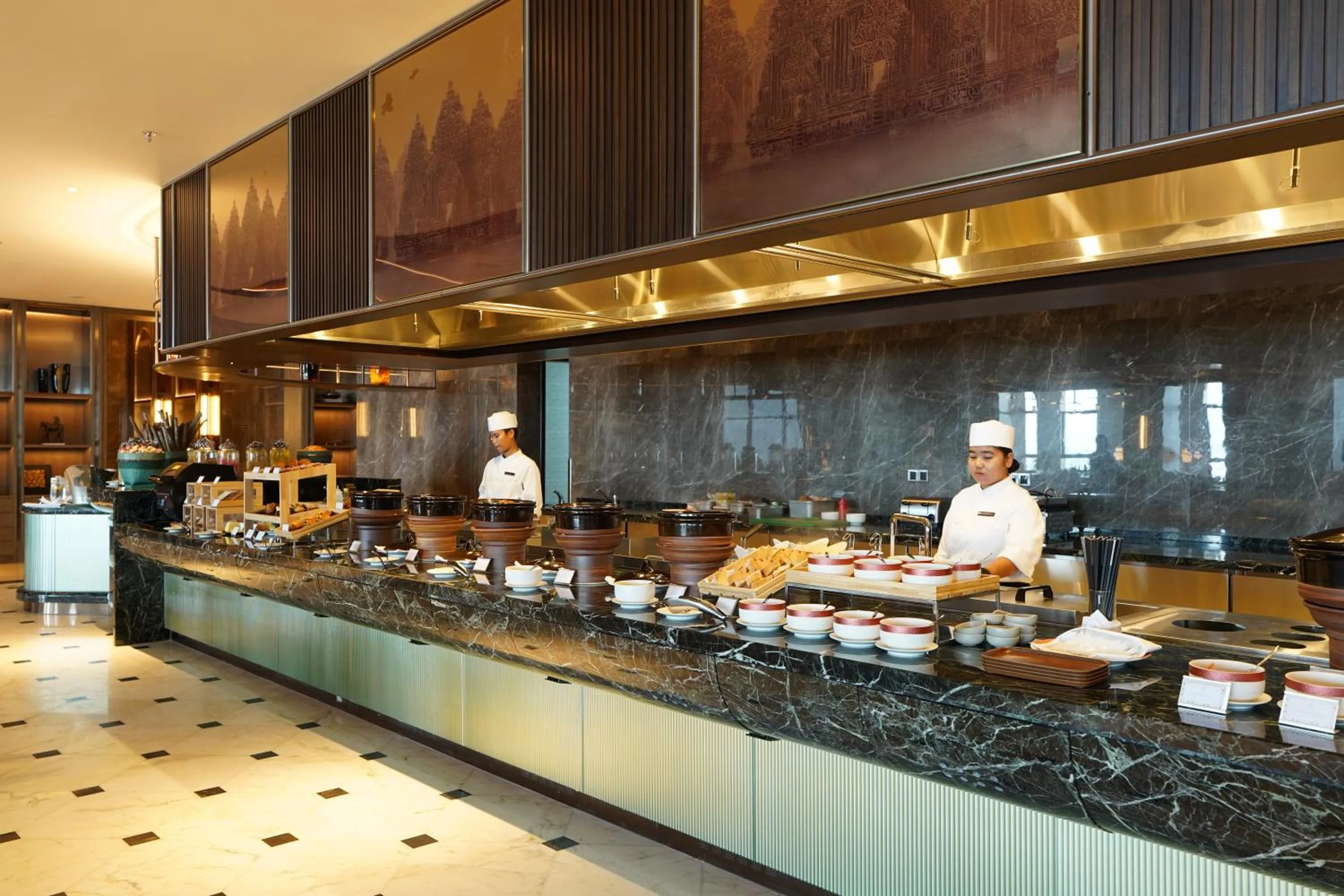 Restaurant/places to eat in Arjuna Solitaire Hotel