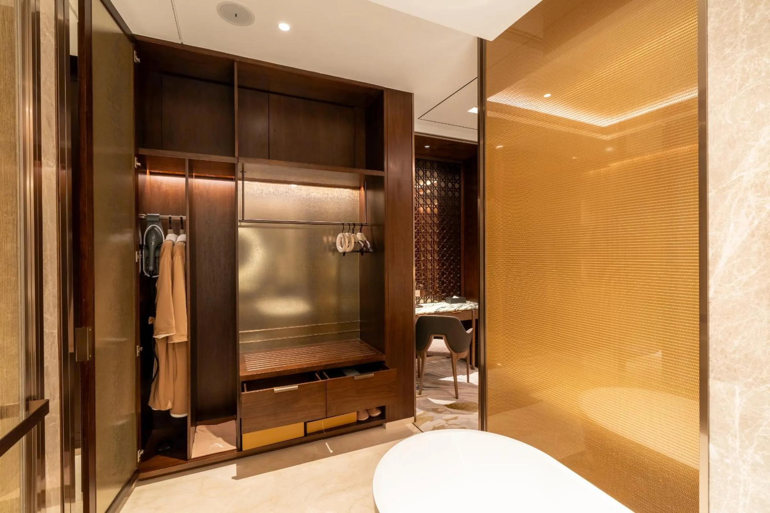 Bathroom in Arjuna Solitaire Hotel