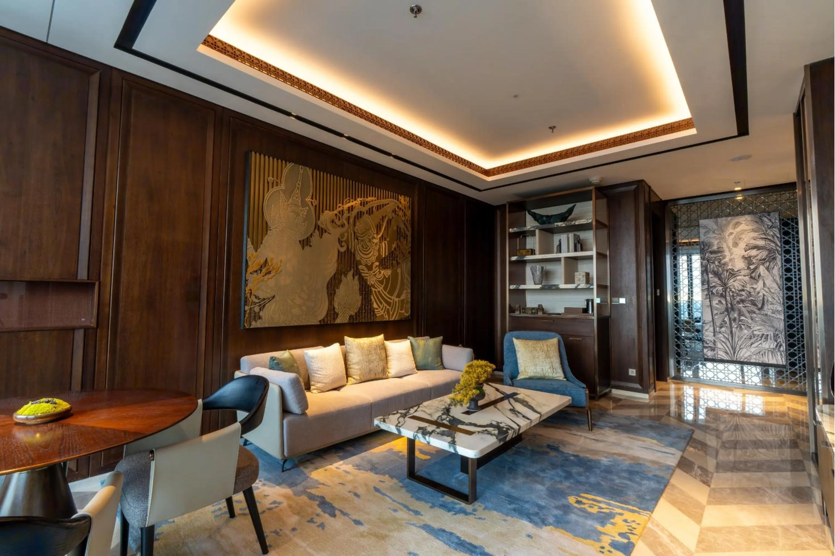 Living room in Arjuna Solitaire Hotel