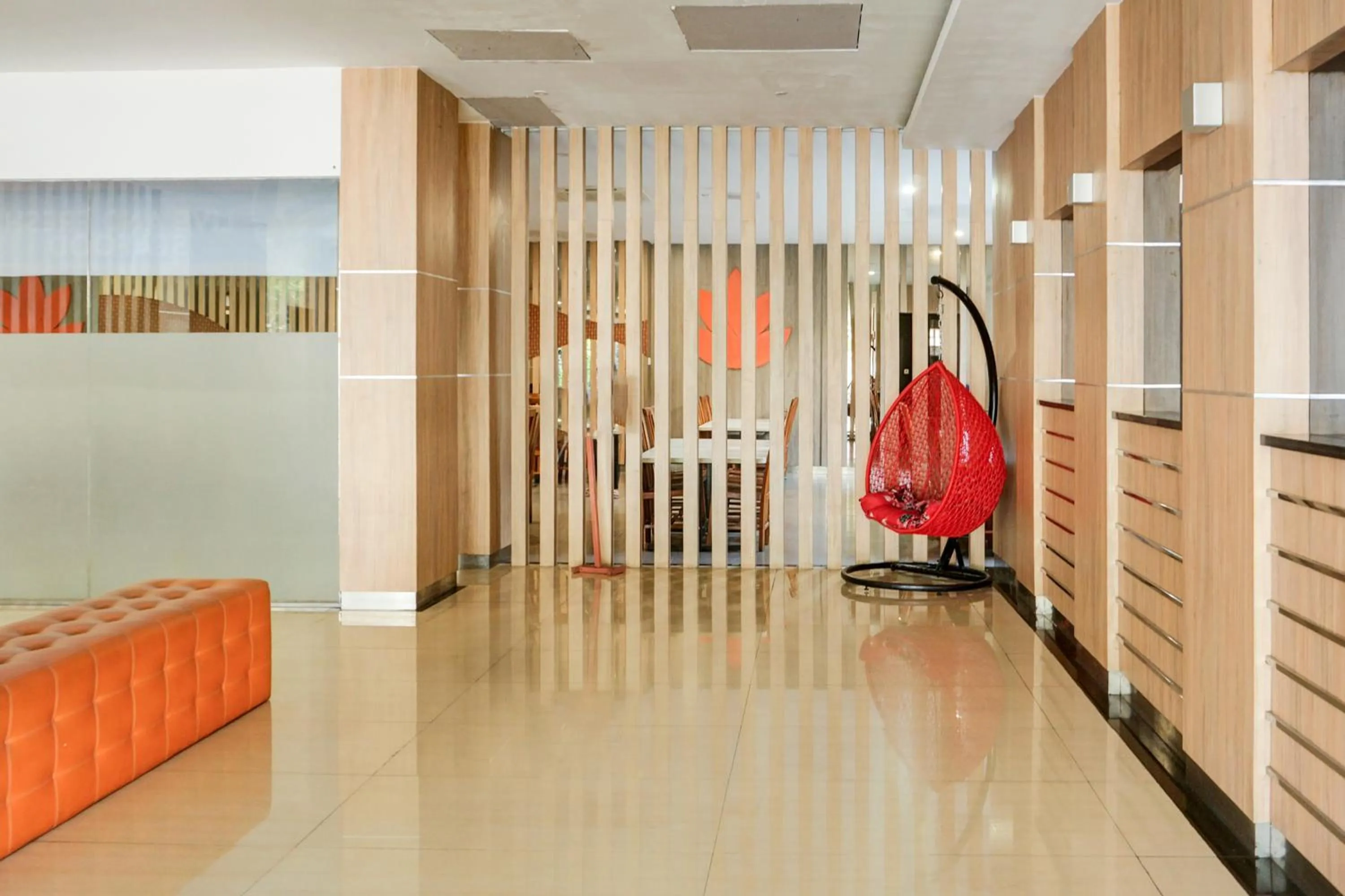 Lobby or reception, Bed in Townhouse Oak Palembang near Palembang Golf Club formerly KR Hotel