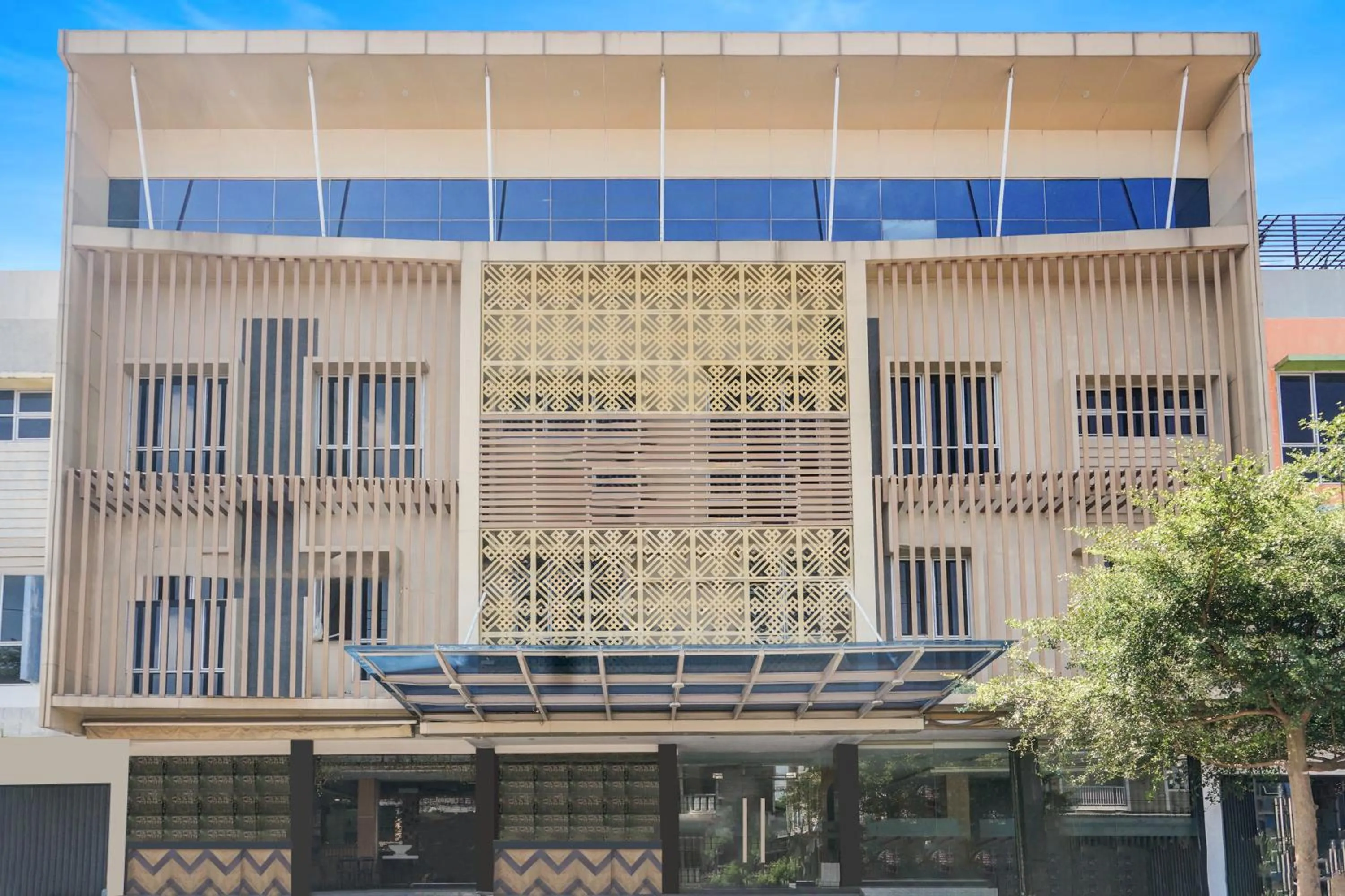 Facade/entrance in Townhouse Oak Palembang near Palembang Golf Club formerly KR Hotel