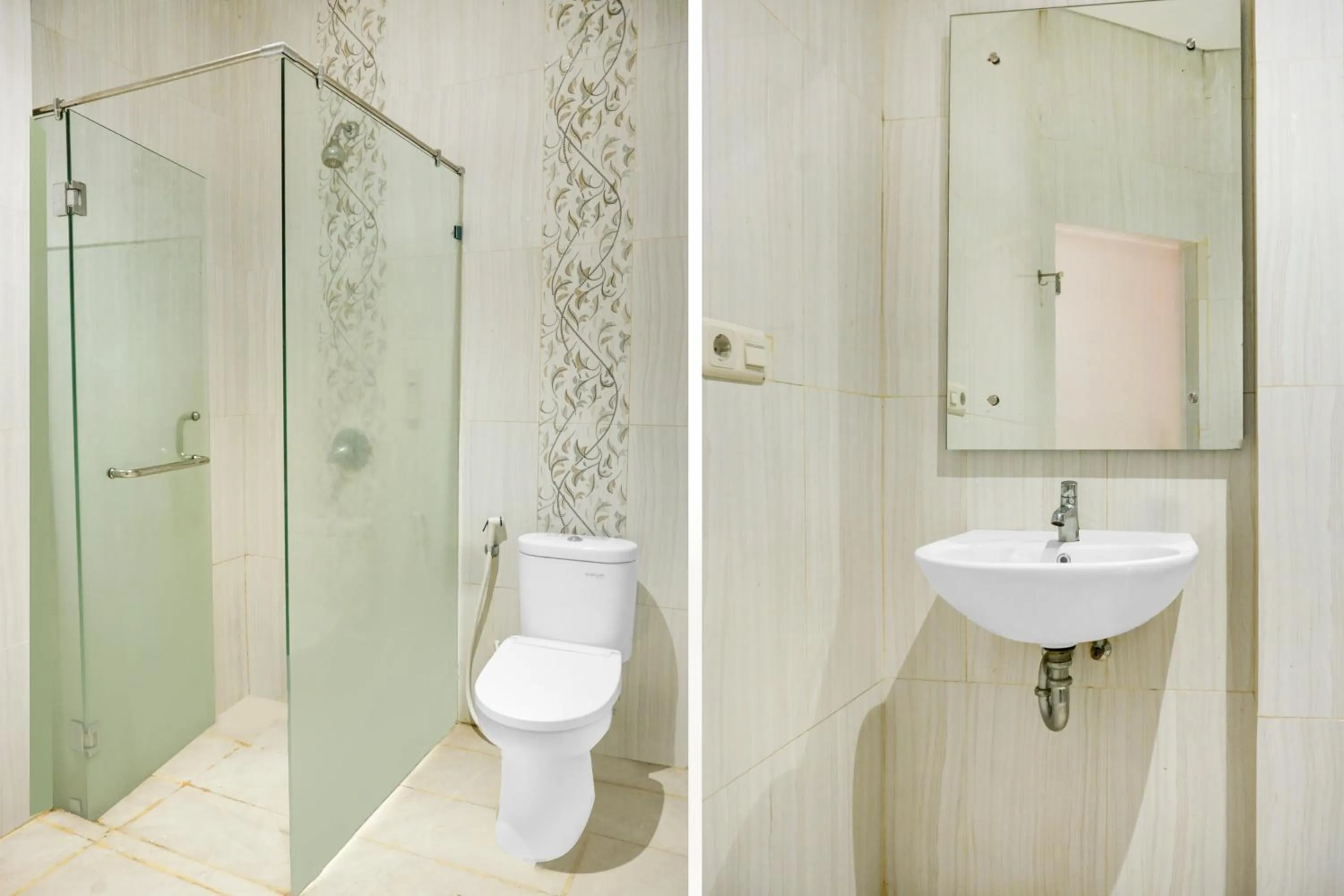 Bathroom in Townhouse Oak Palembang near Palembang Golf Club formerly KR Hotel