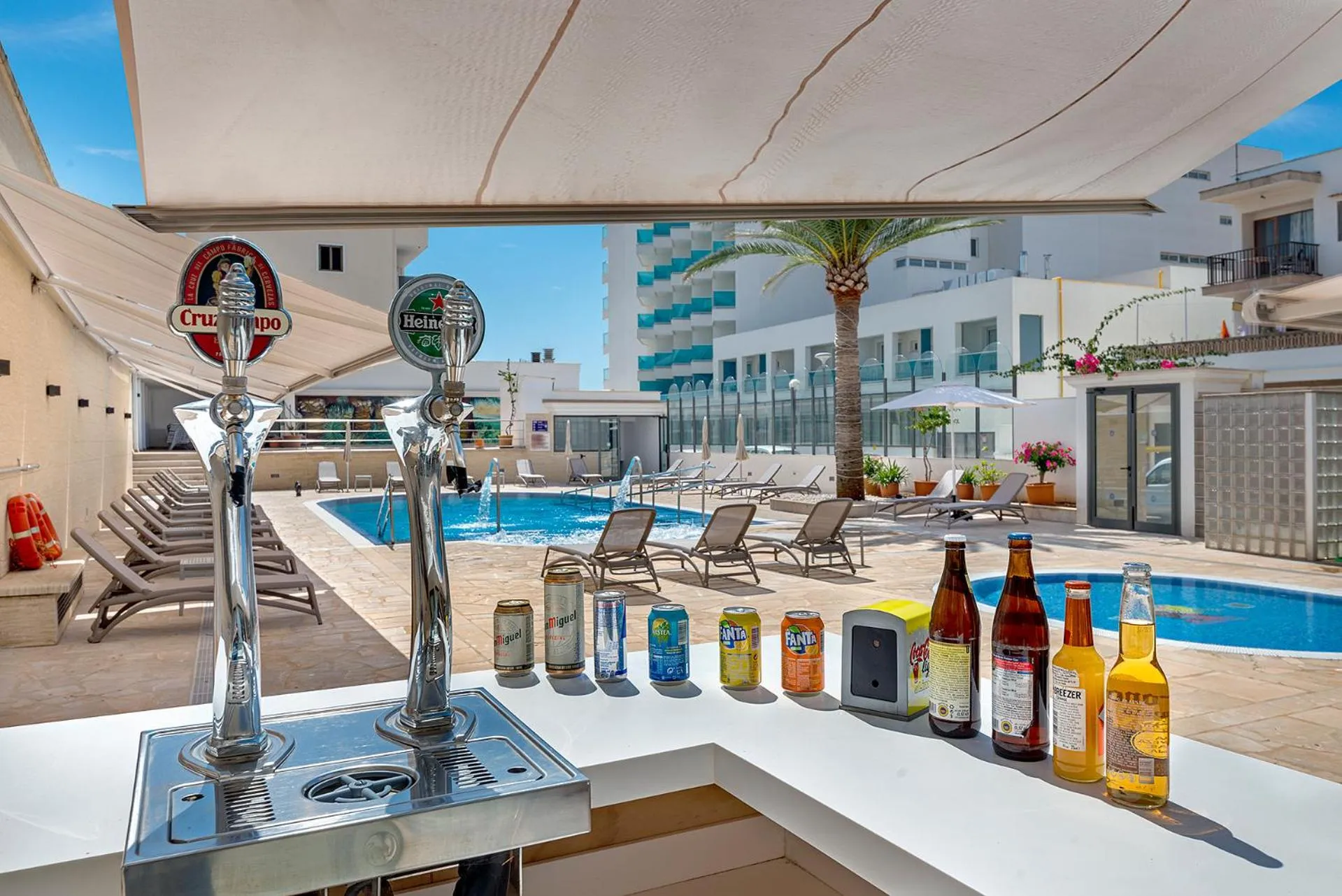 Lounge or bar in Hotel Biniamar