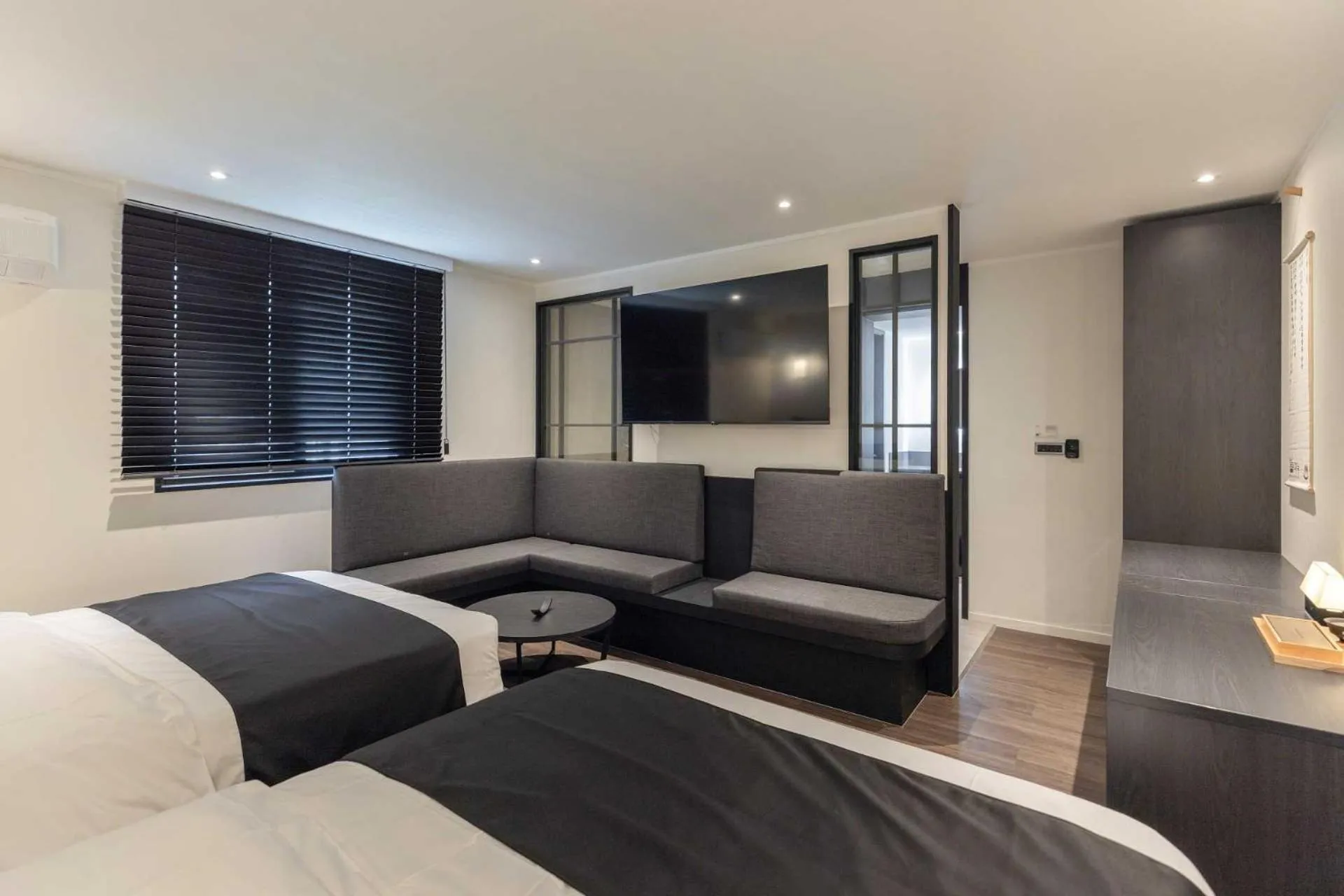 Photo of the whole room, Bed in Anook Hotel and Spa Daejeon Yuseong