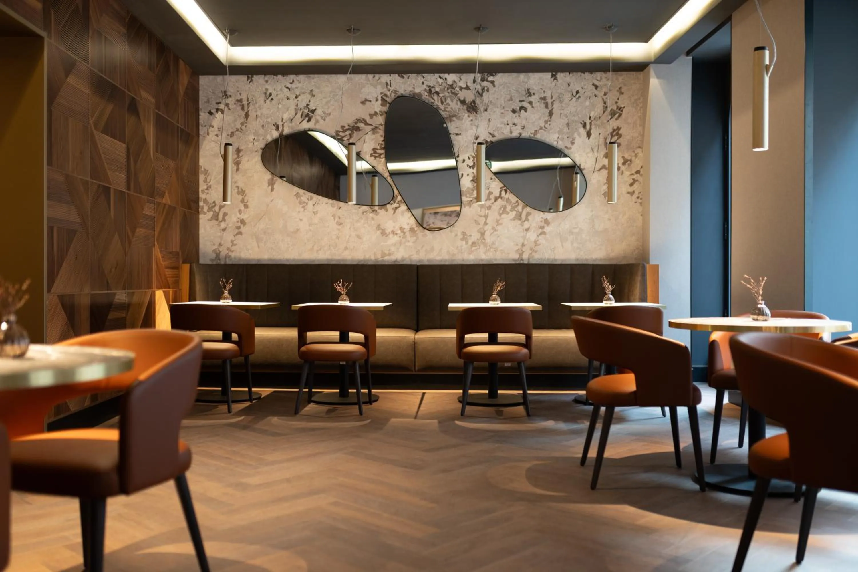 Restaurant/places to eat in Palazzo 4 Fontane 12