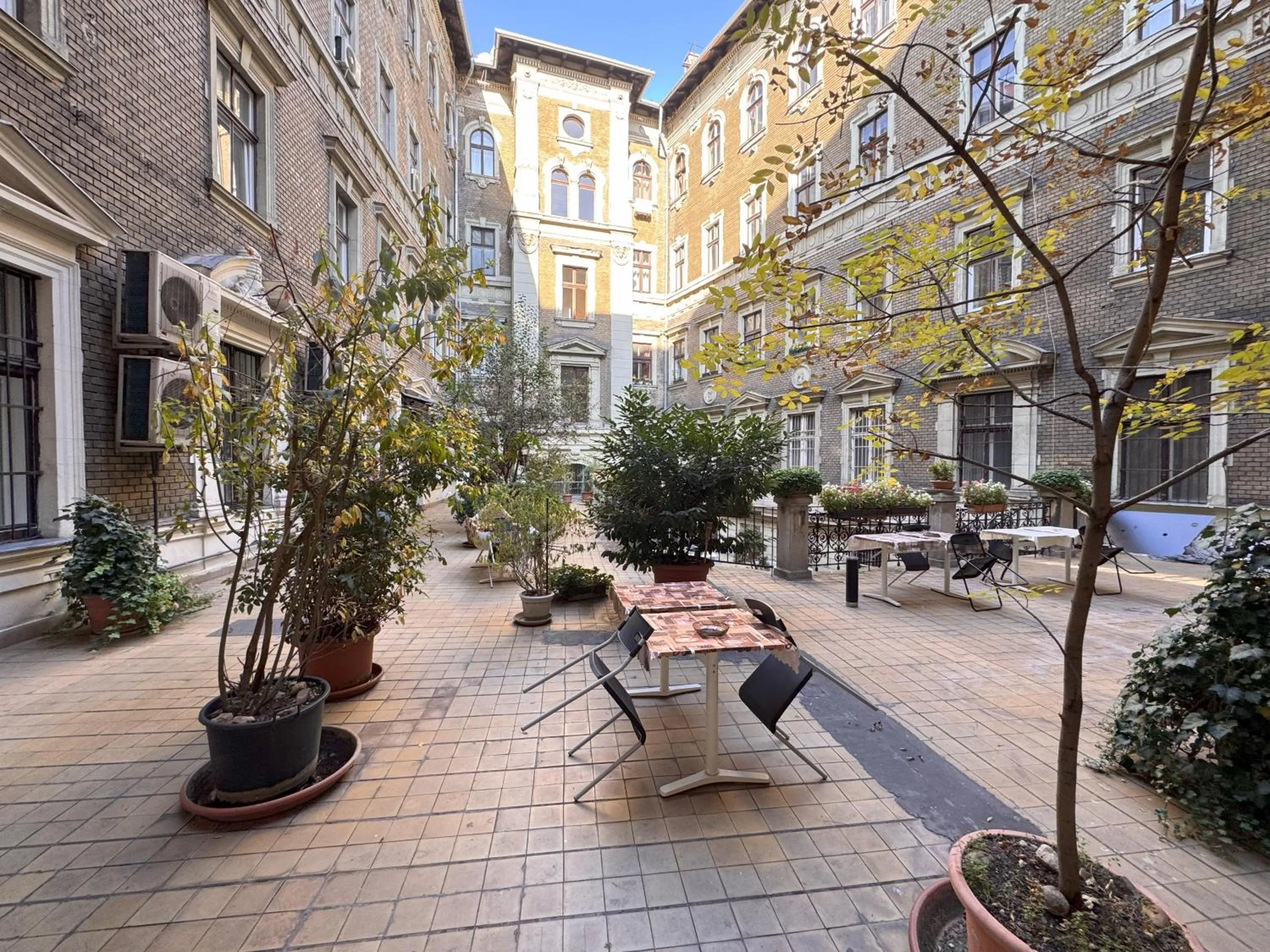 Property building in Omega Guesthouse Budapest