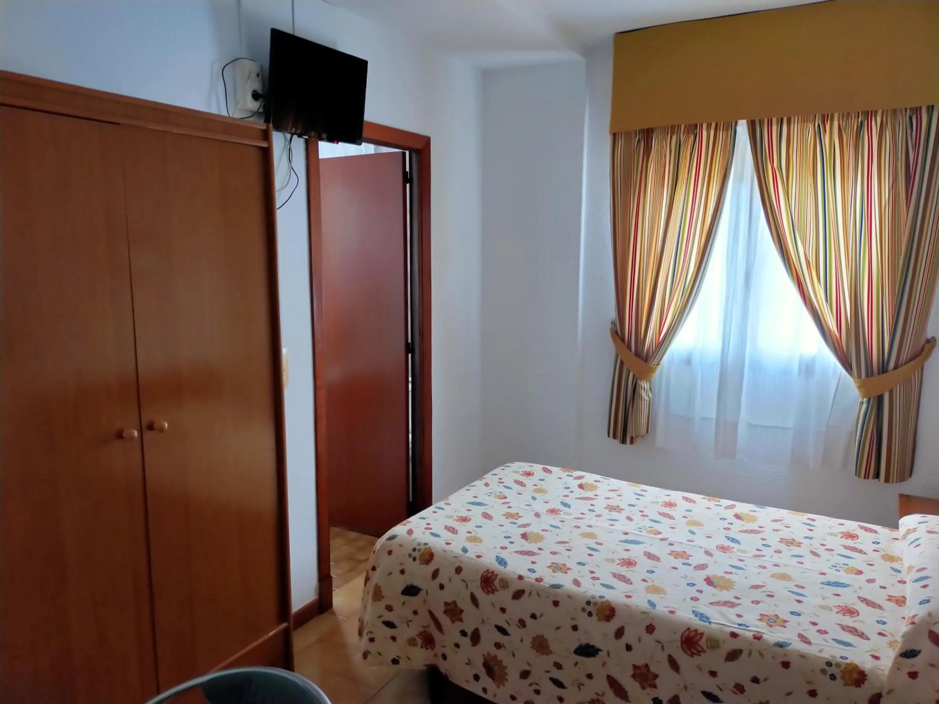 Photo of the whole room, Bed in Hostal Casa Pepe