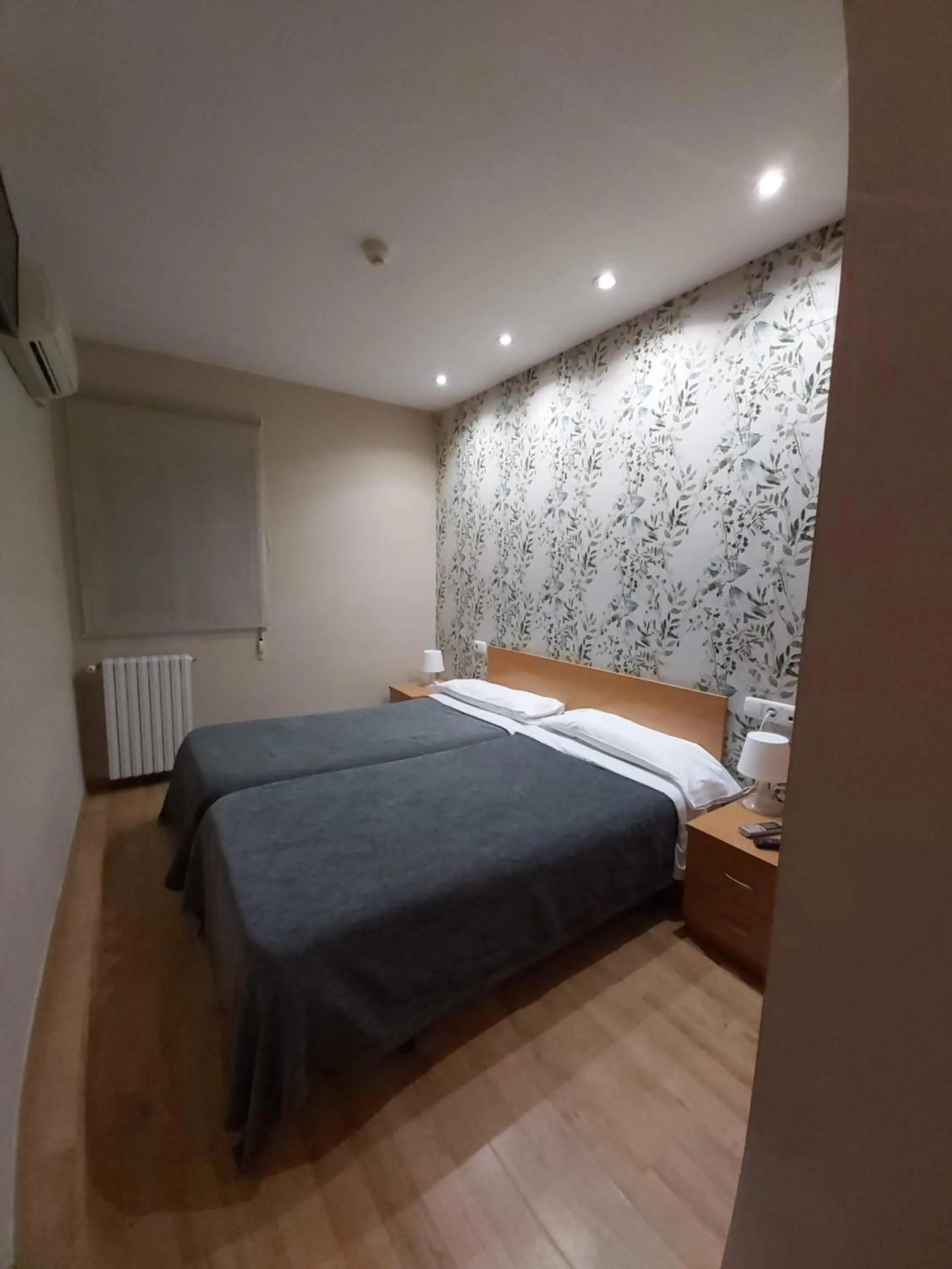 Bedroom, Bed in Hotel 139