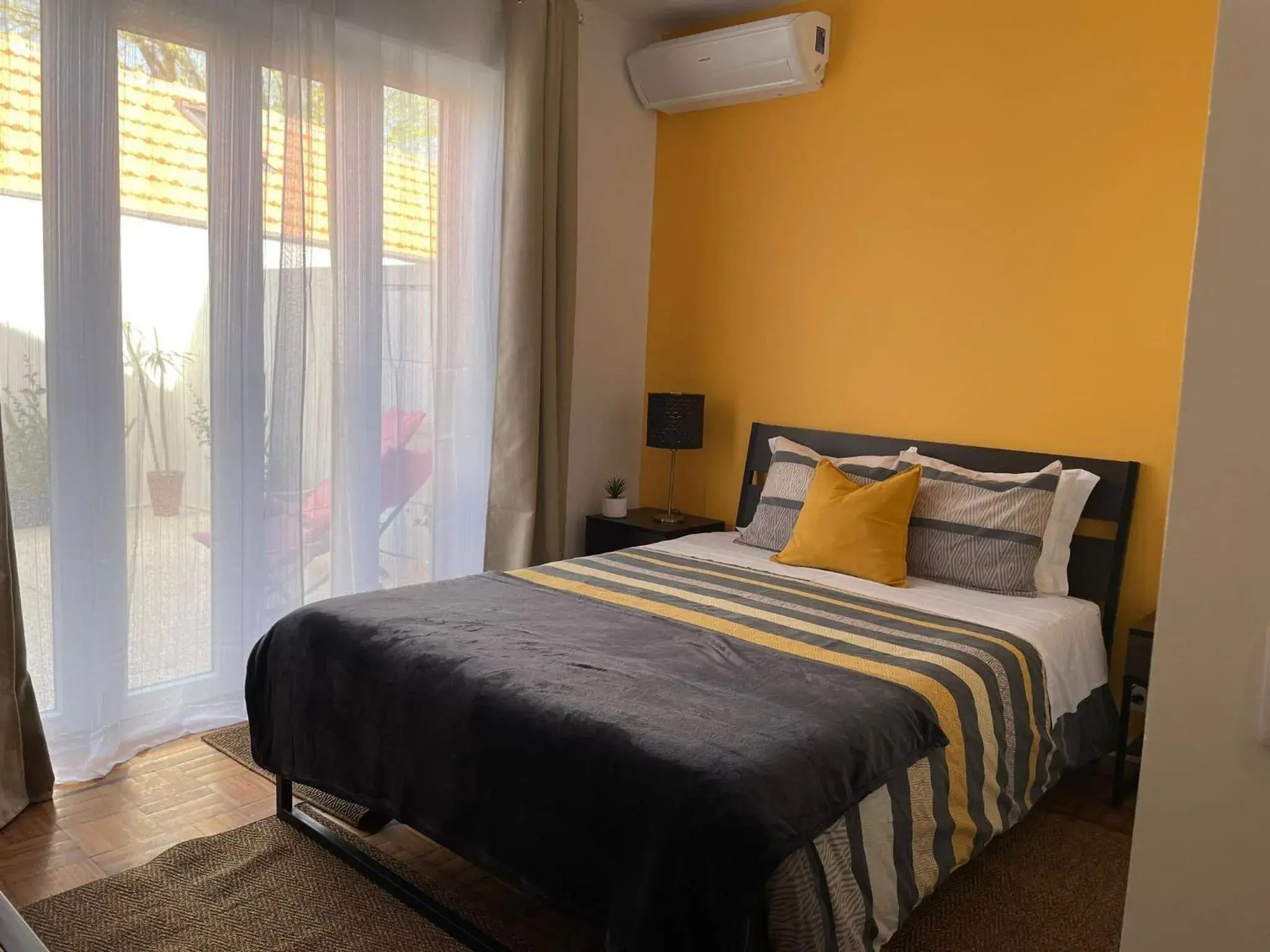 Double Room with Terrace in 100 Contos Double Room with Terrace in 100 Contos