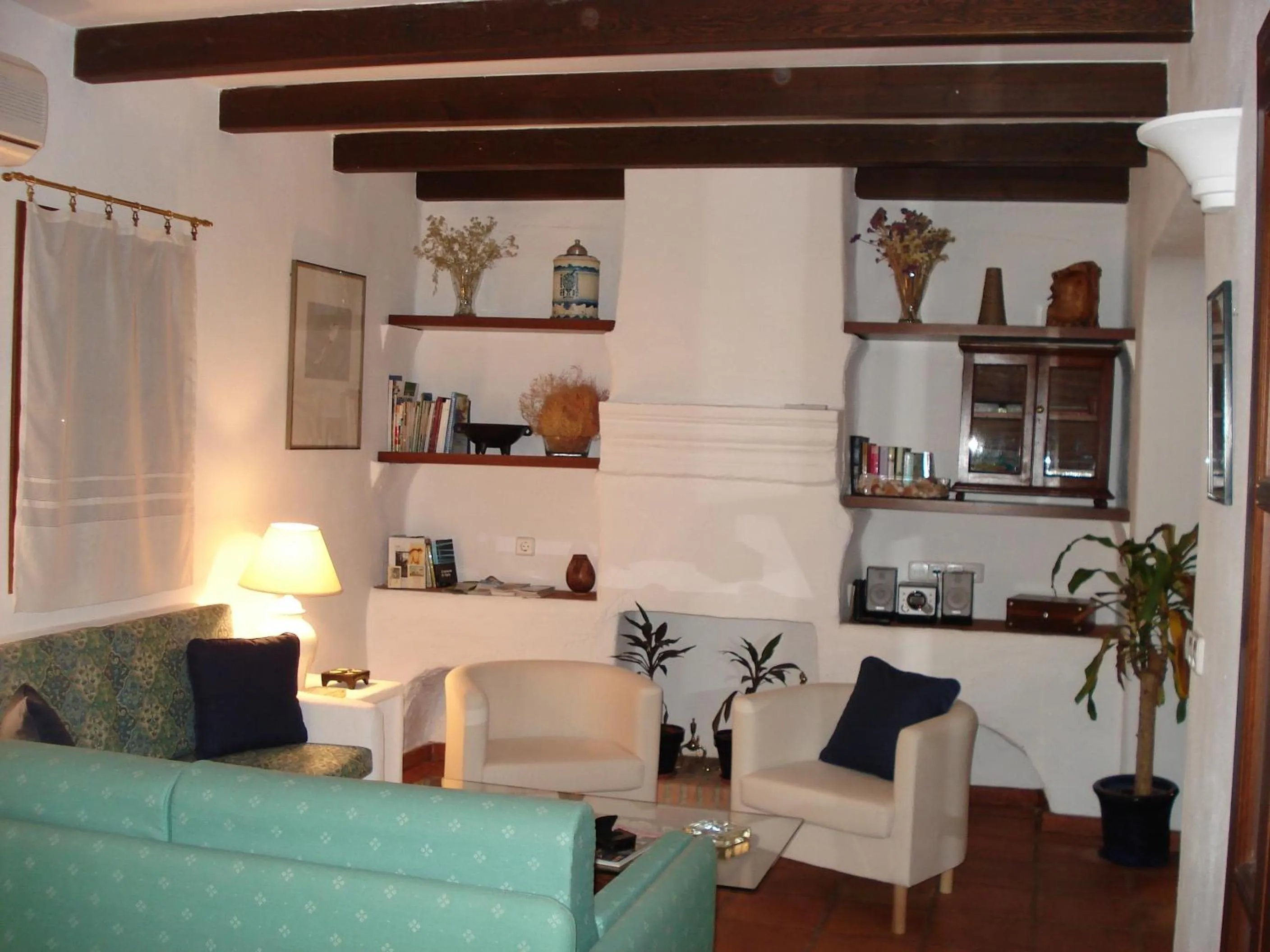 Seating area in La Casa de la Iglesia