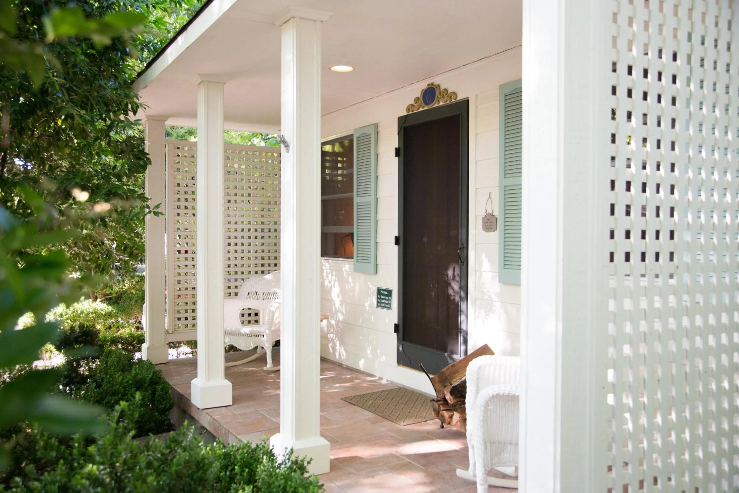 Patio in Cottage Grove Inn