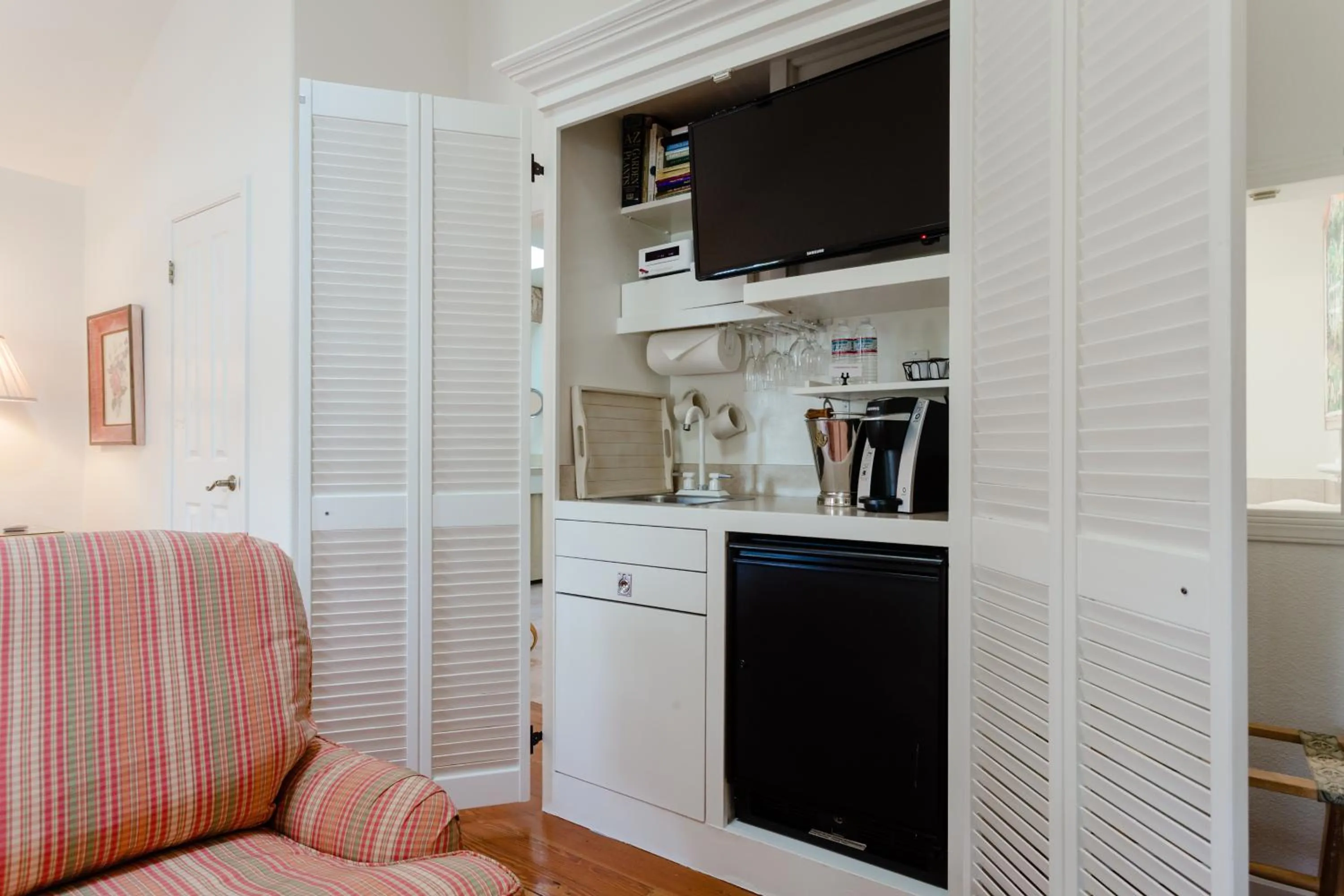 TV and multimedia in Cottage Grove Inn