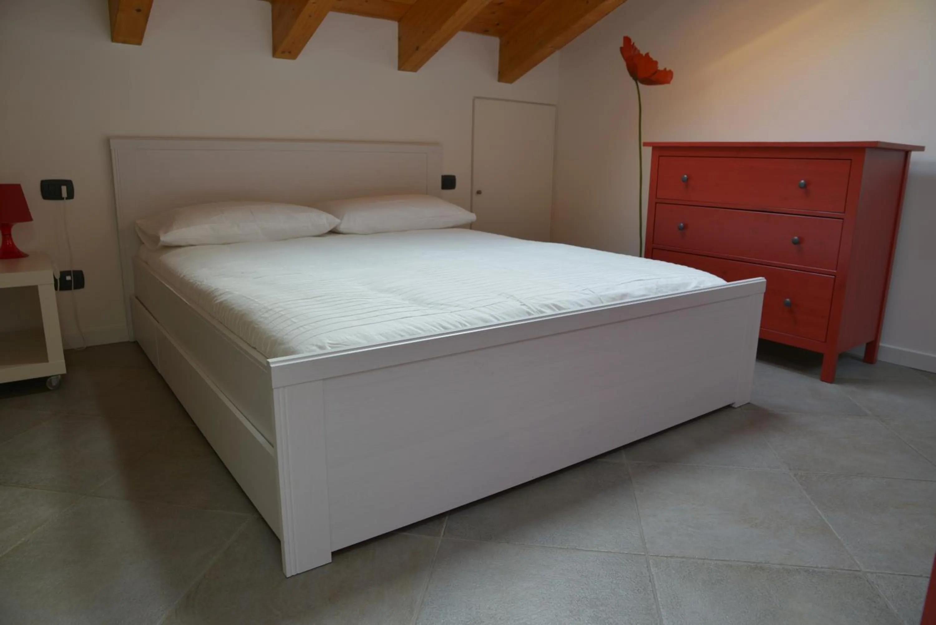 Bedroom, Bed in Cece' Dependance