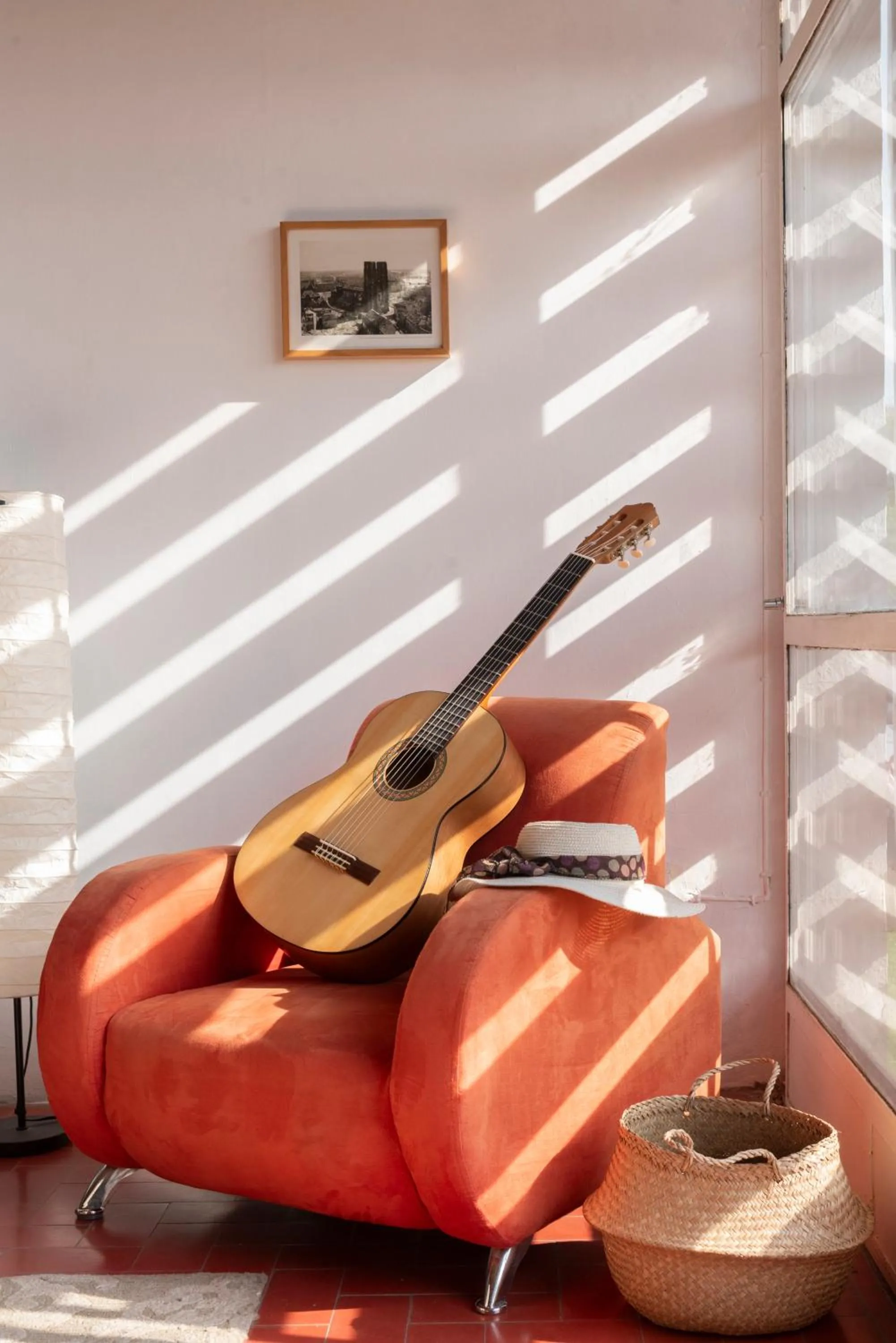 Communal lounge/ TV room in Hostel Nube Mía