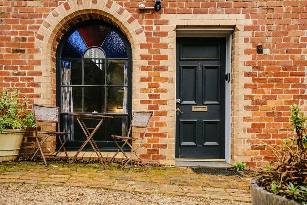 Facade/entrance in Albert Hotel Daylesford