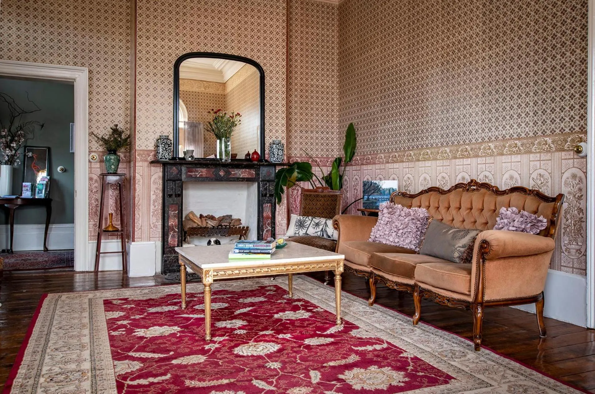 Living room in Albert Hotel Daylesford