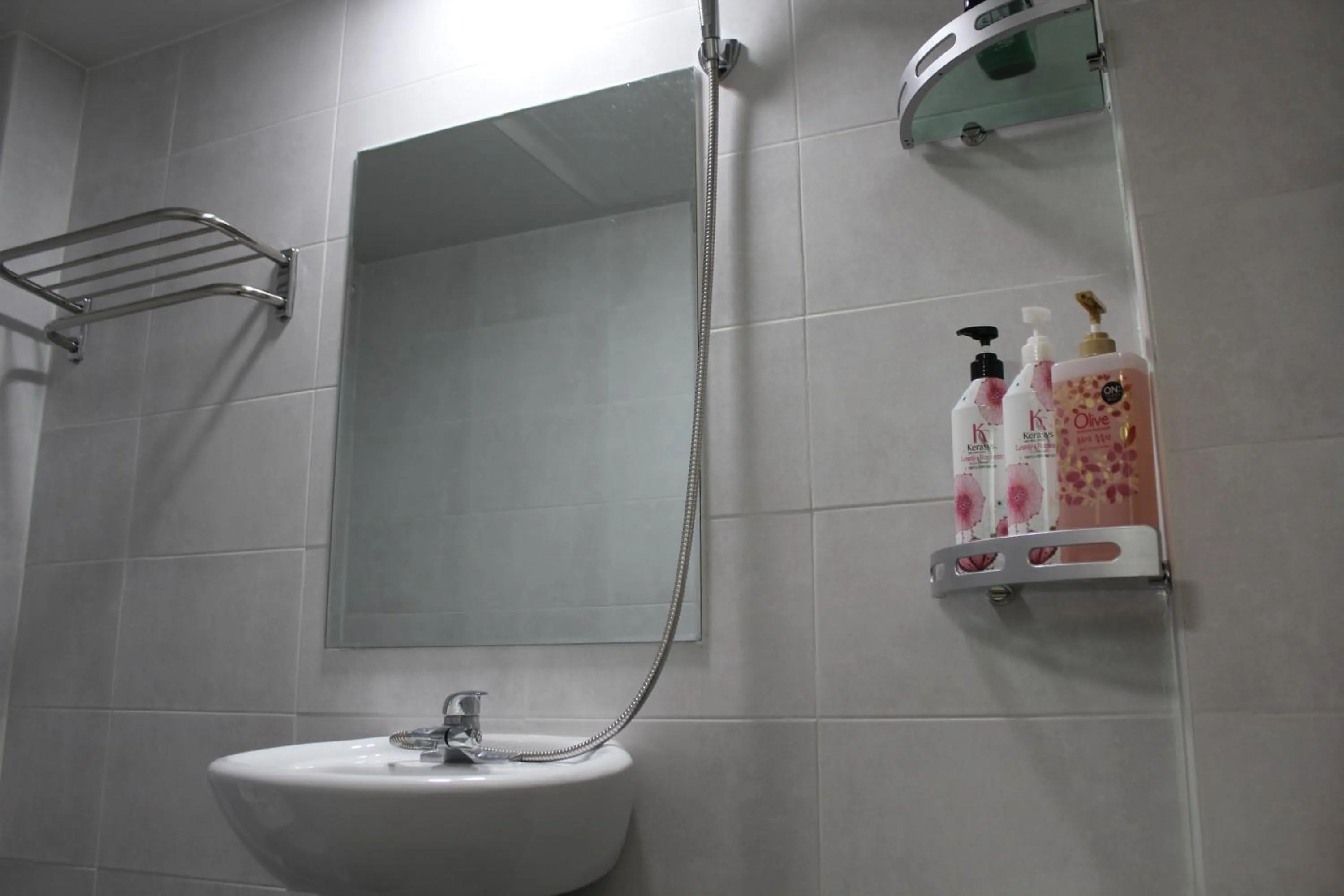 Shower in Hamory Guesthouse Dongdaemun