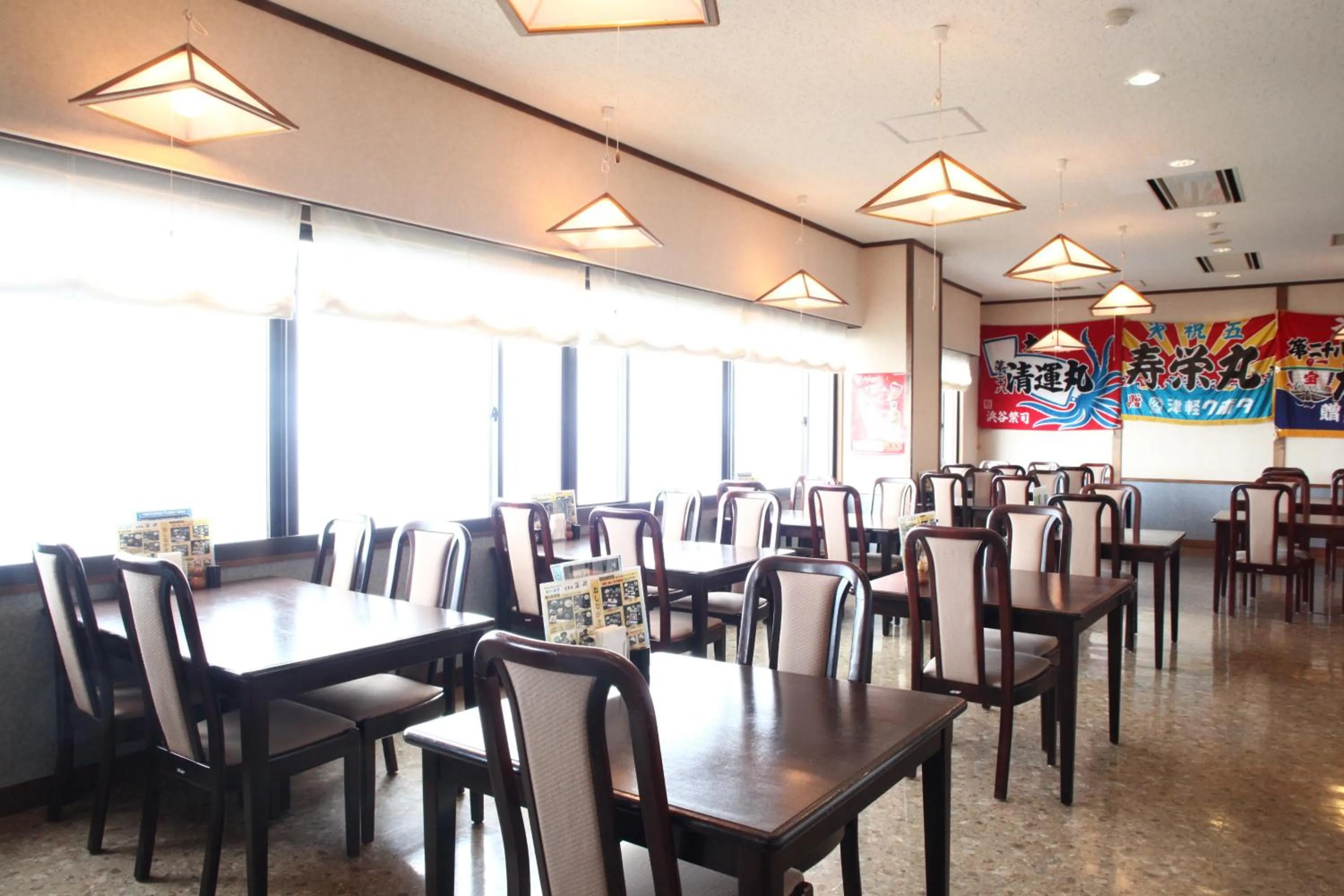 Restaurant/places to eat in Hotel Tappi