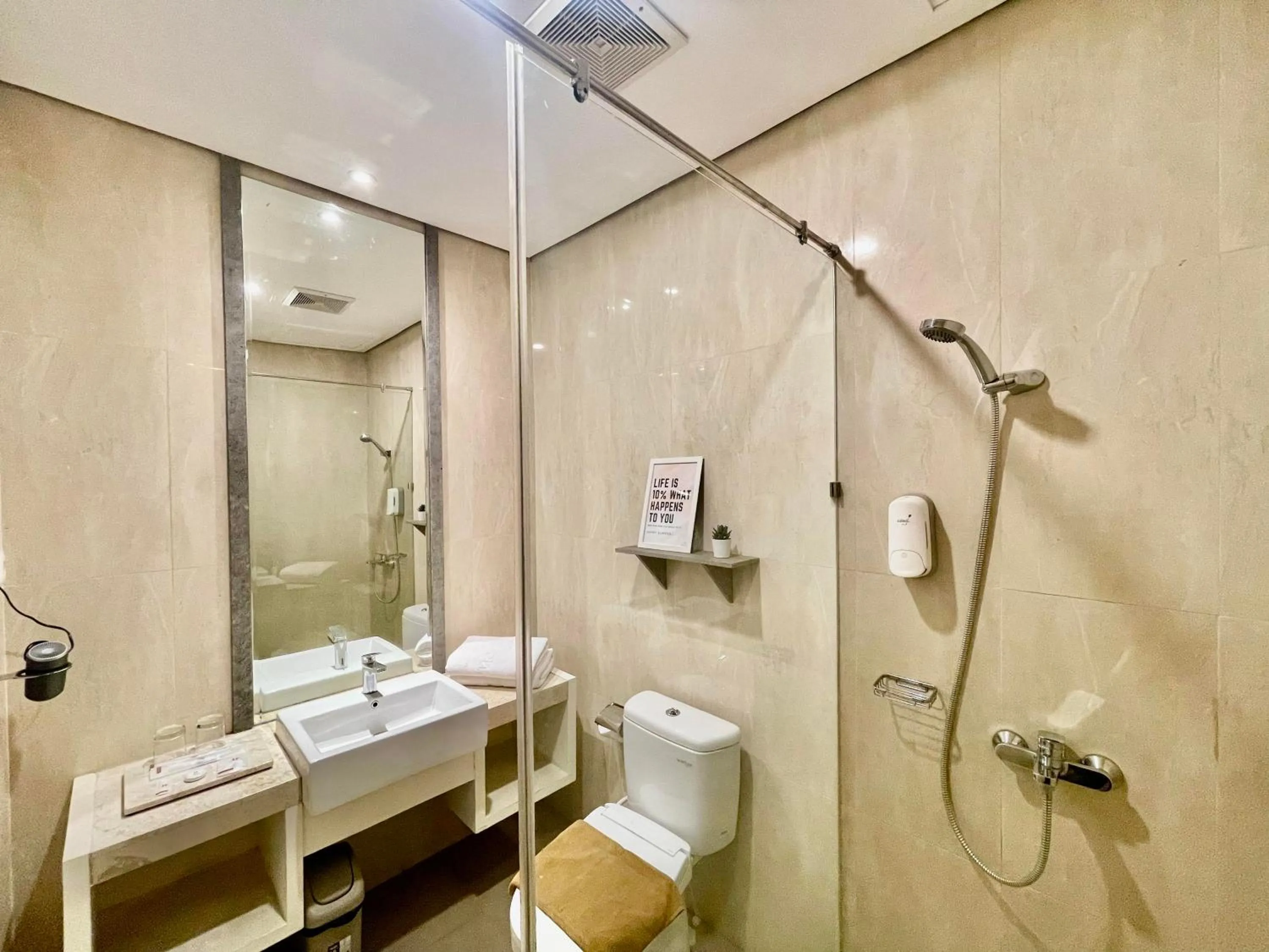Shower in Hemangini Hotel Bandung