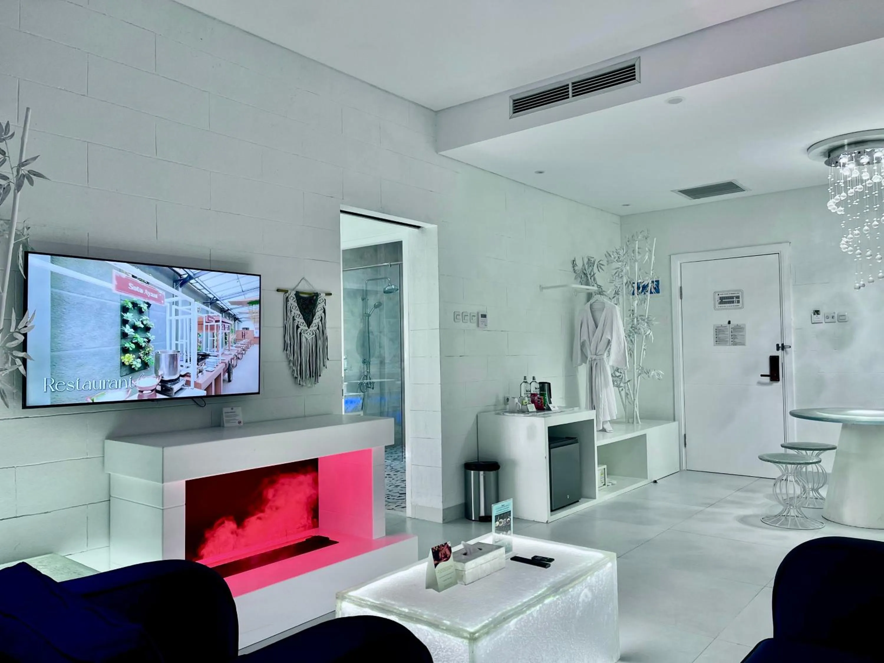 Living room in Hemangini Hotel Bandung