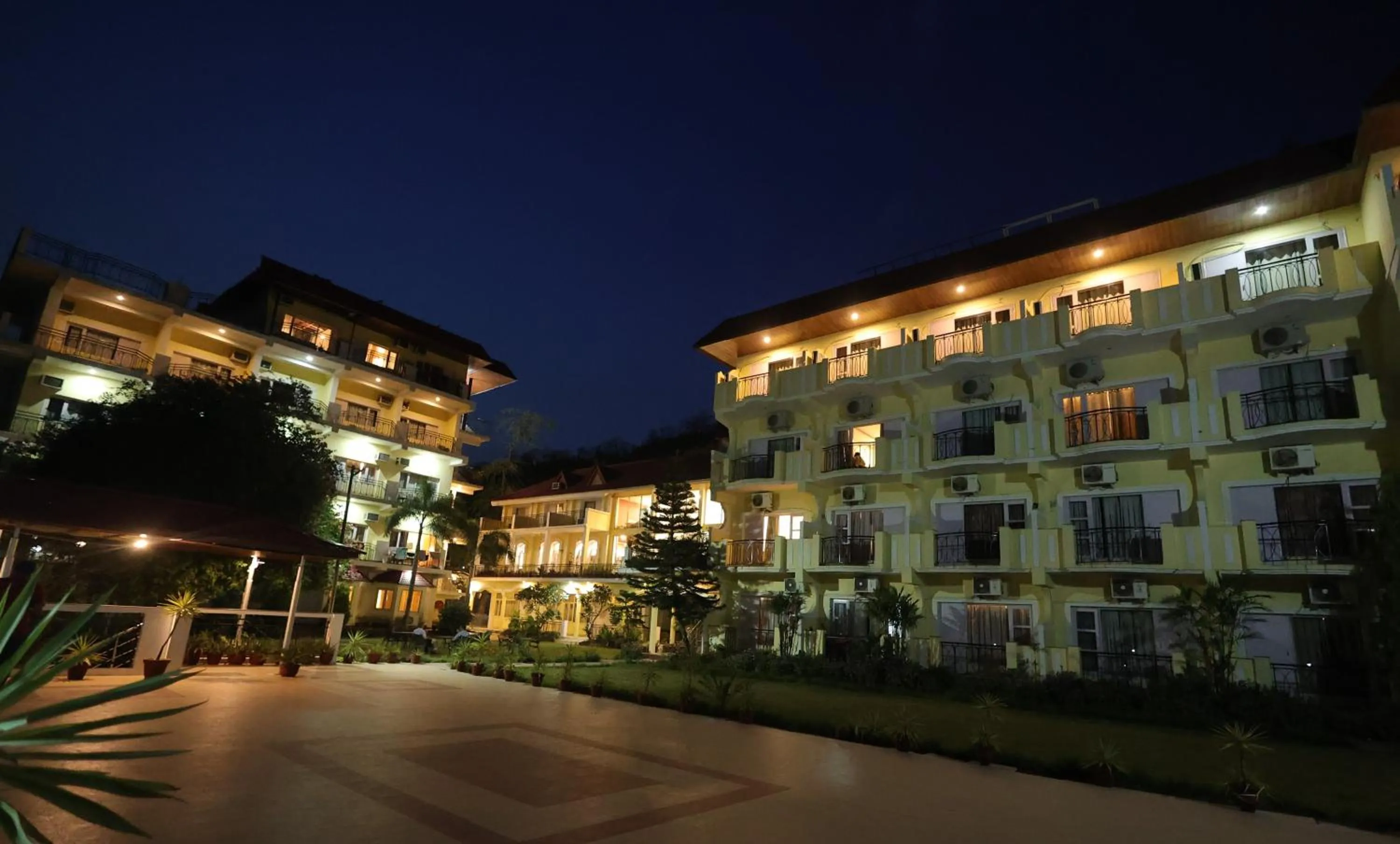 Property building in Riverside Resorts