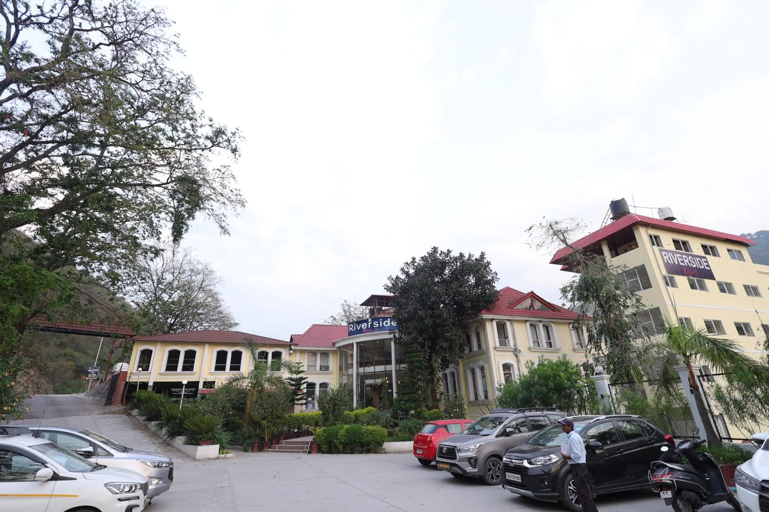 Property building in Riverside Resorts