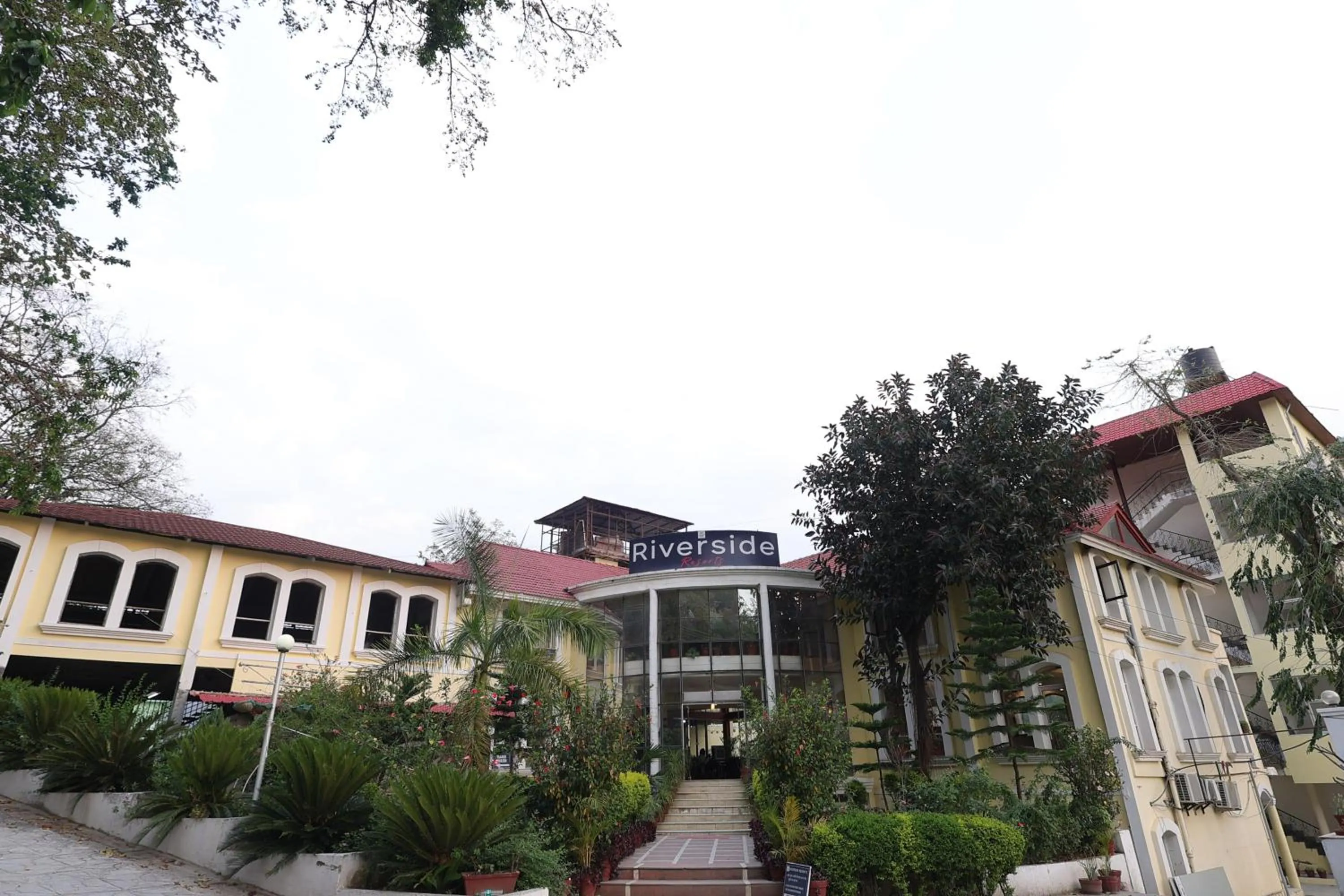 Facade/entrance in Riverside Resorts