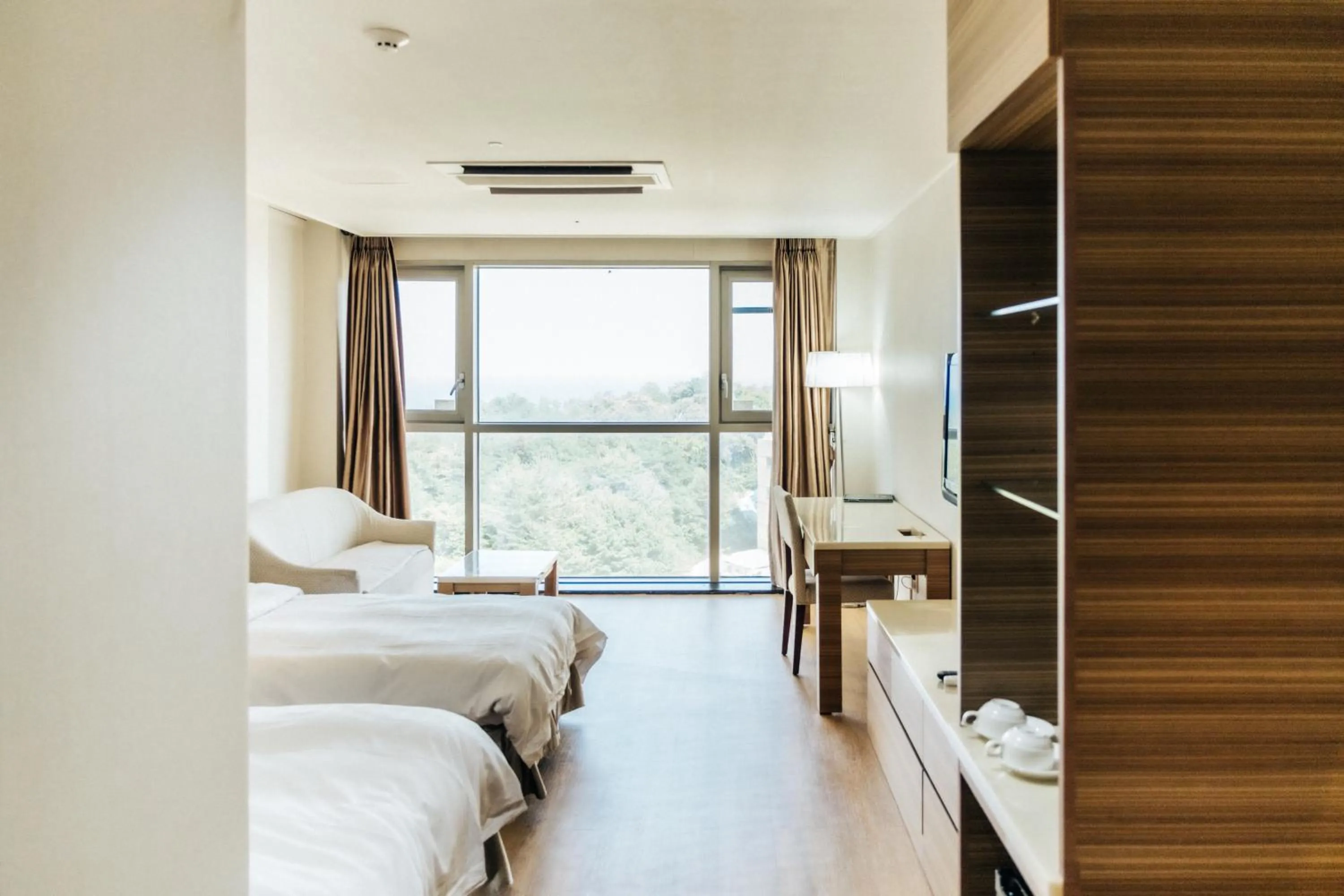 The Class 300 Hotel and Resort