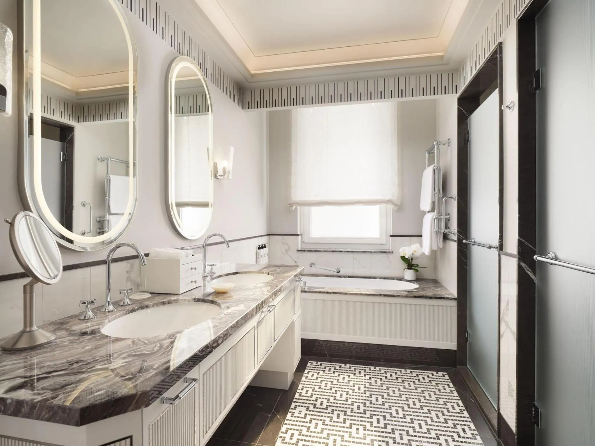 Bathroom, Bed in Mandarin Oriental, Vienna