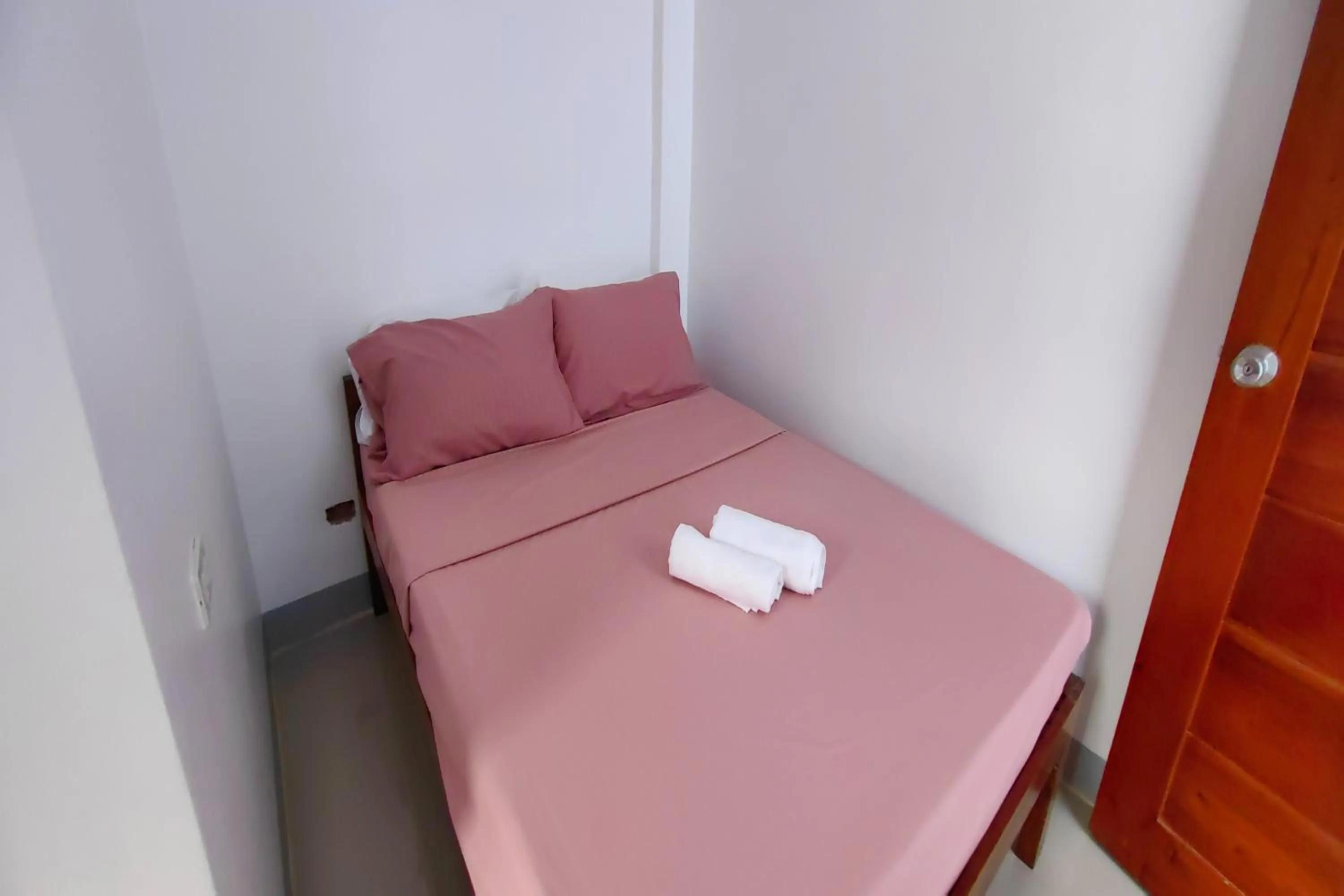 Bed in Kamalay Pension House