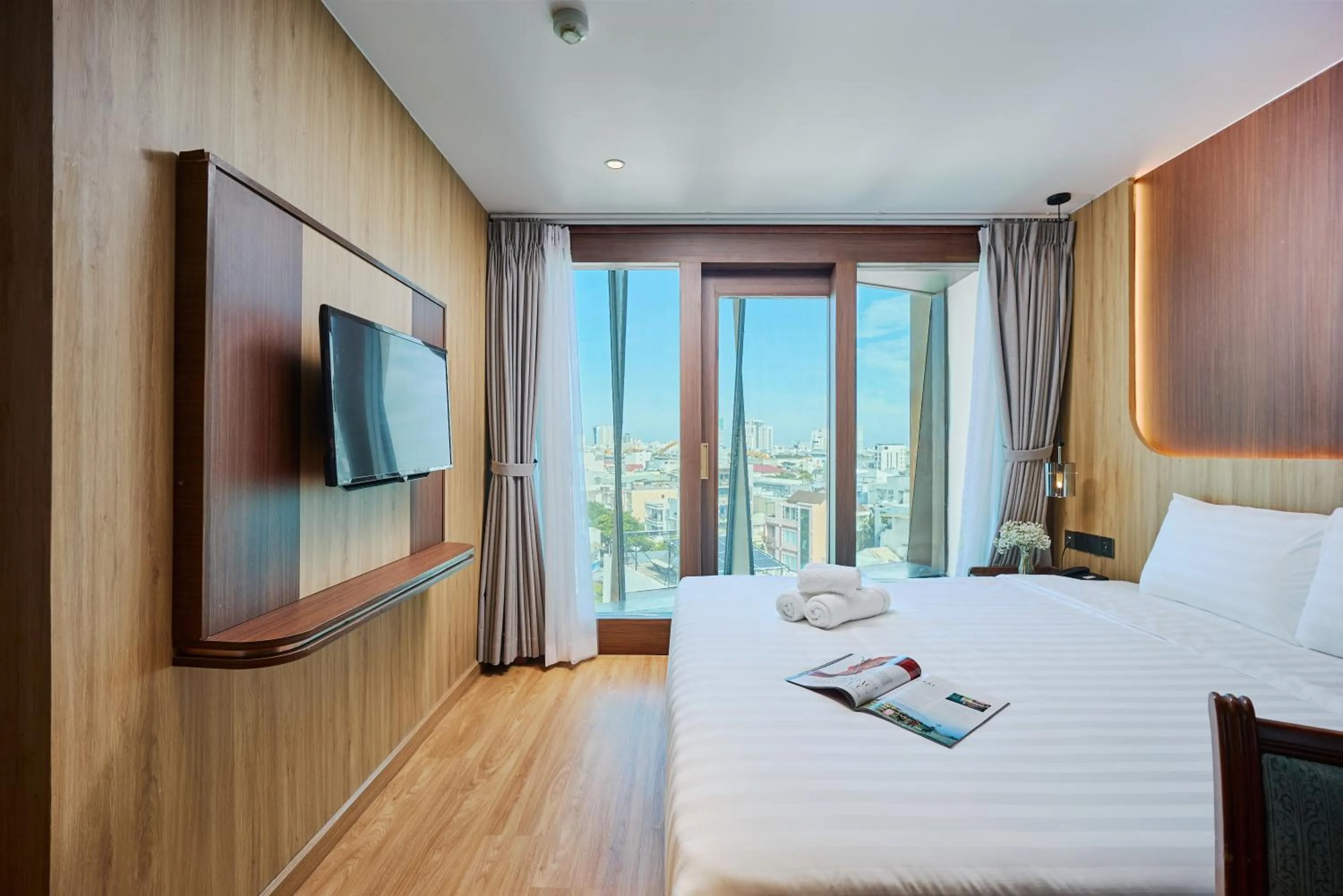 Bed in Elite Luxury Hotel