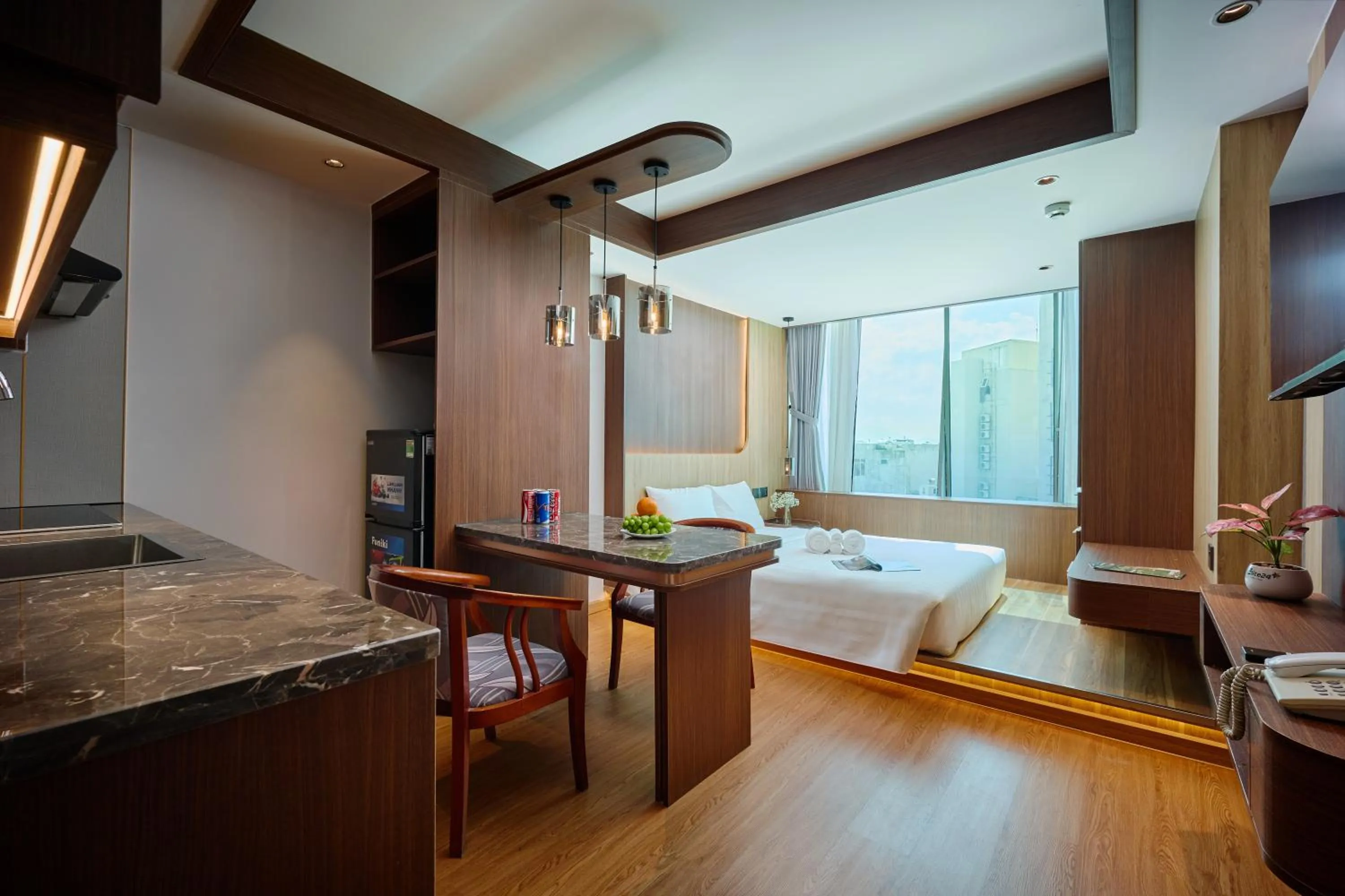 Photo of the whole room, Bed in Elite Luxury Hotel