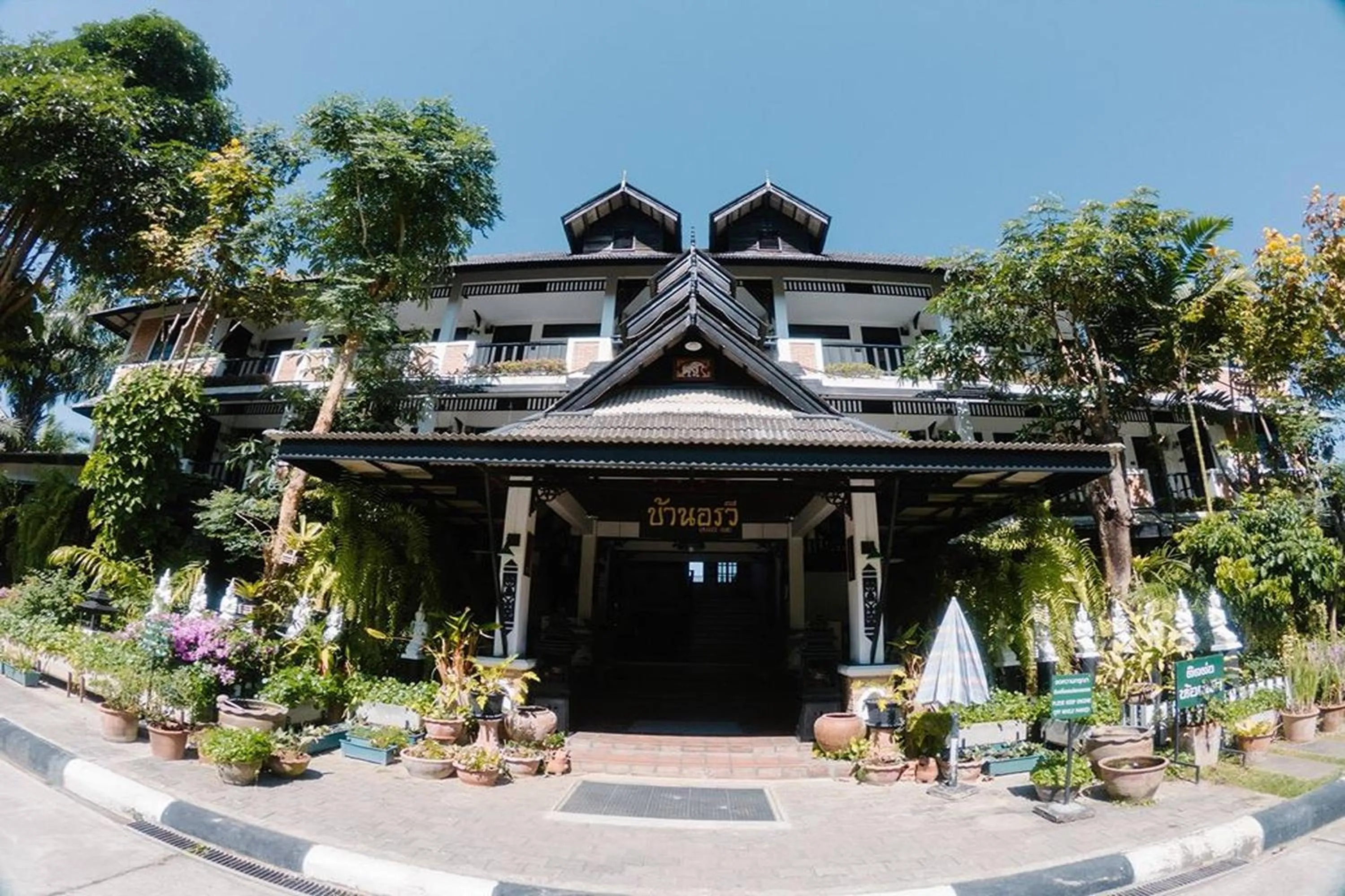 Property building in Baan Orawee Boutique Hotel