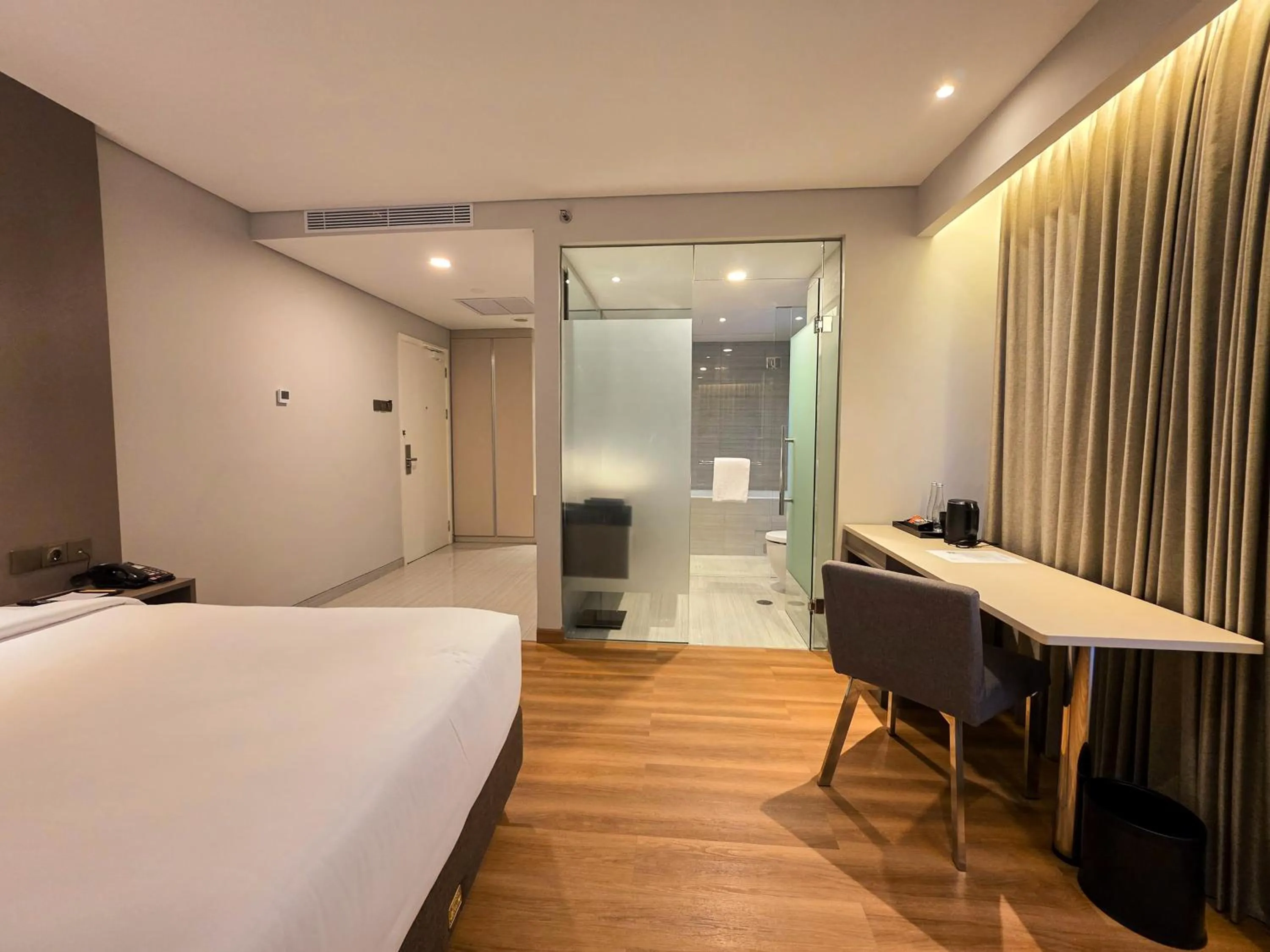 Bedroom, Bed in The Grand Platinum Jakarta