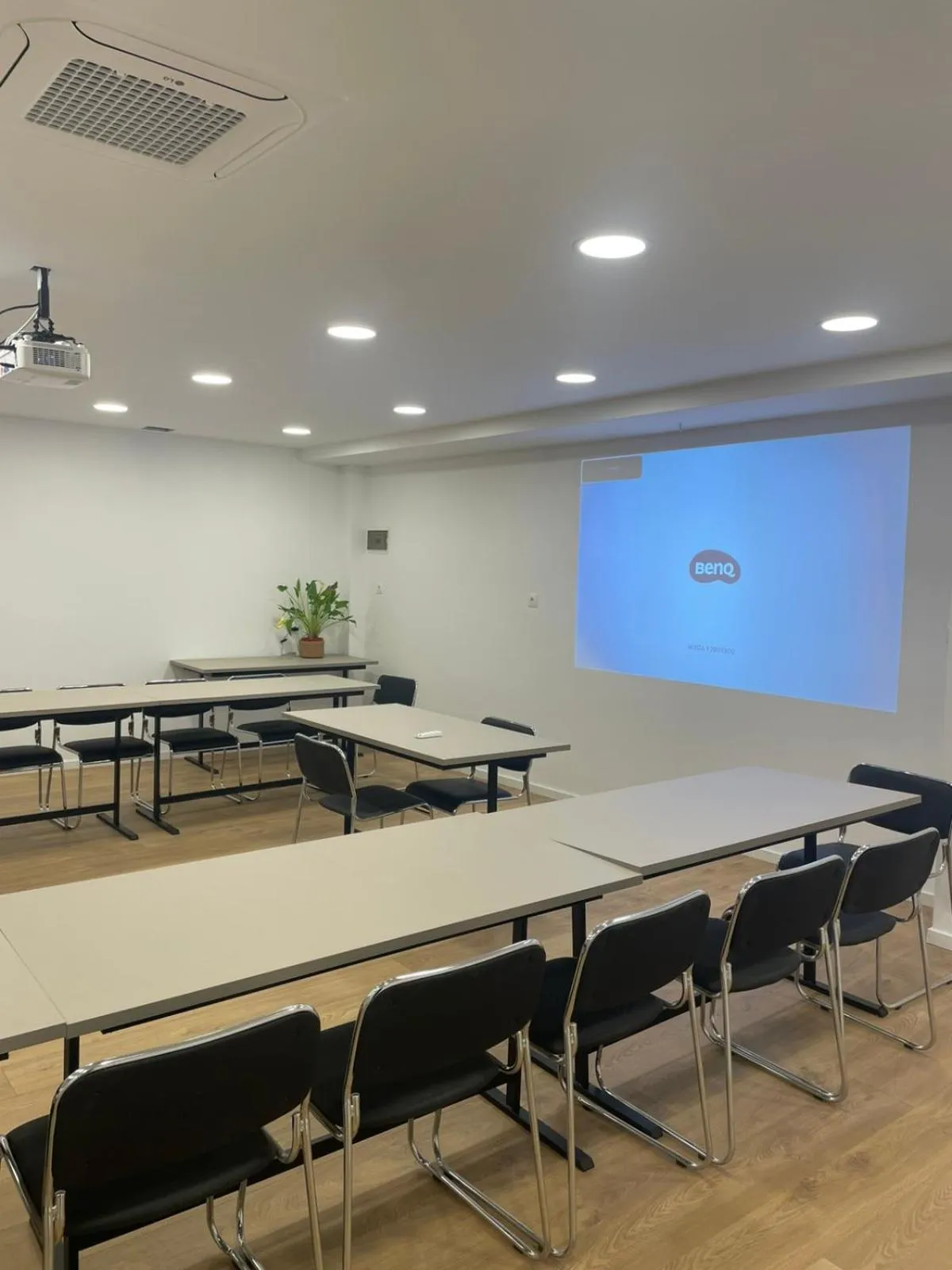 Business facilities in Electra Hotel