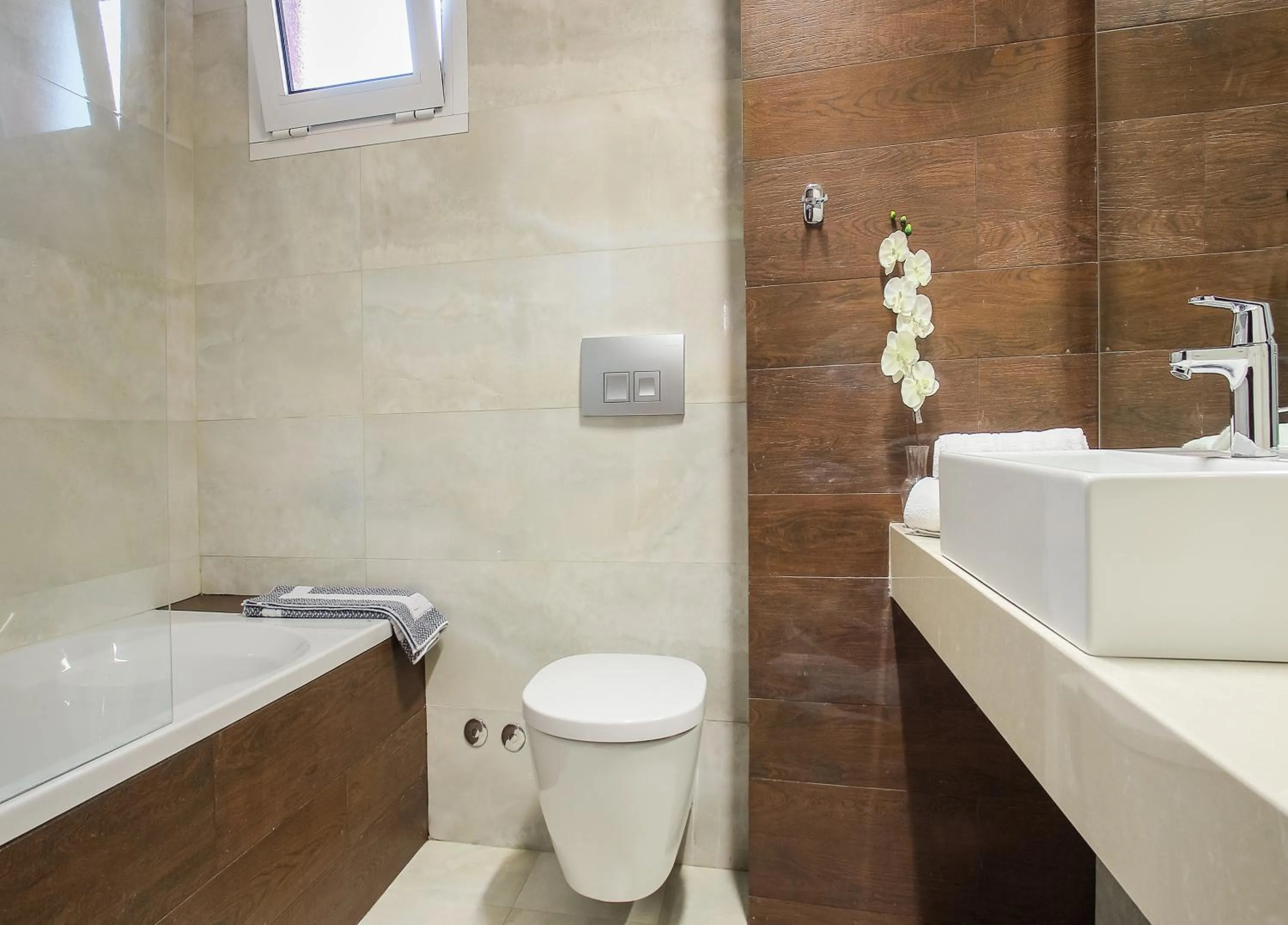 Bathroom in Electra Hotel