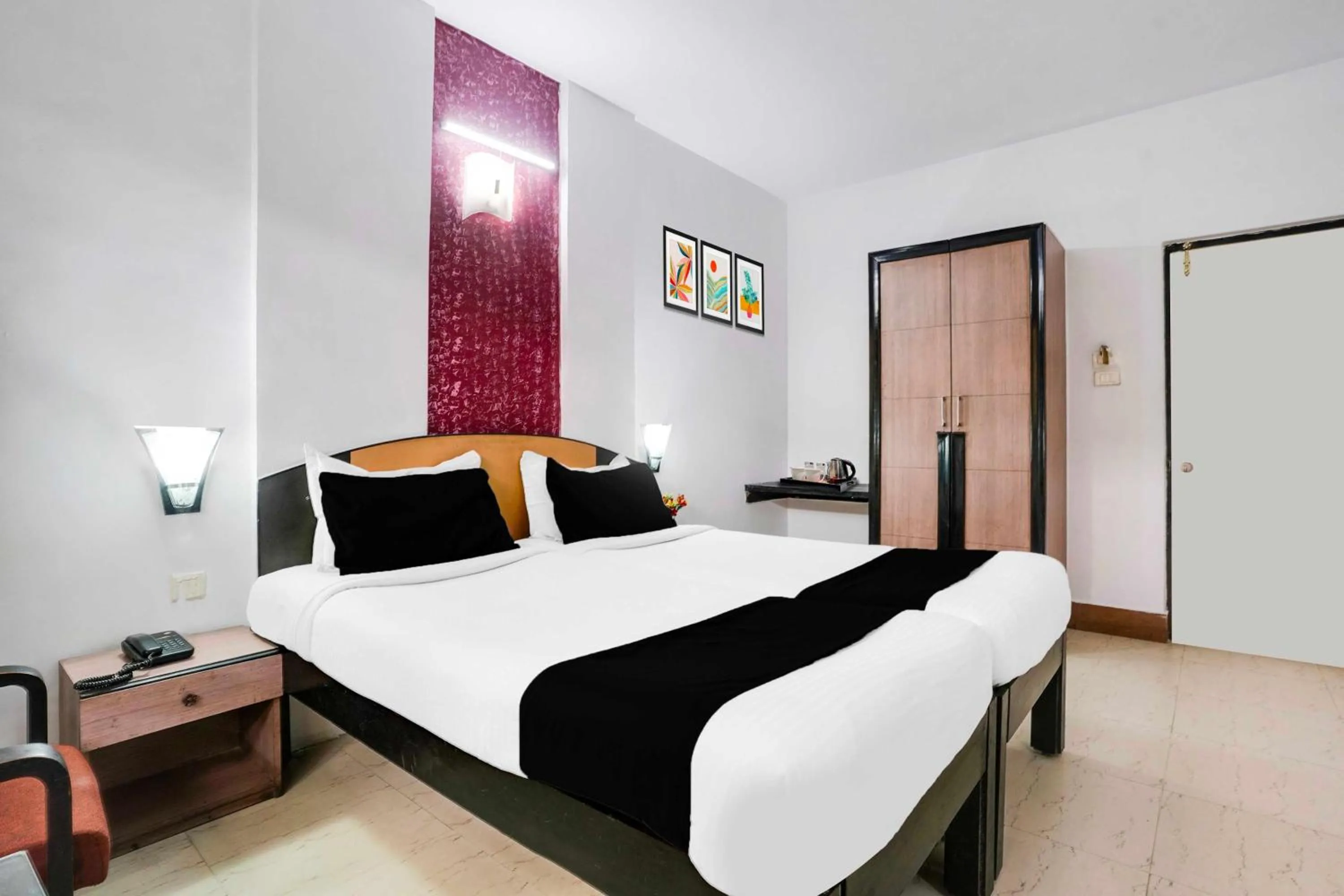 Bedroom, Bed in Townhouse Oak Margao Market