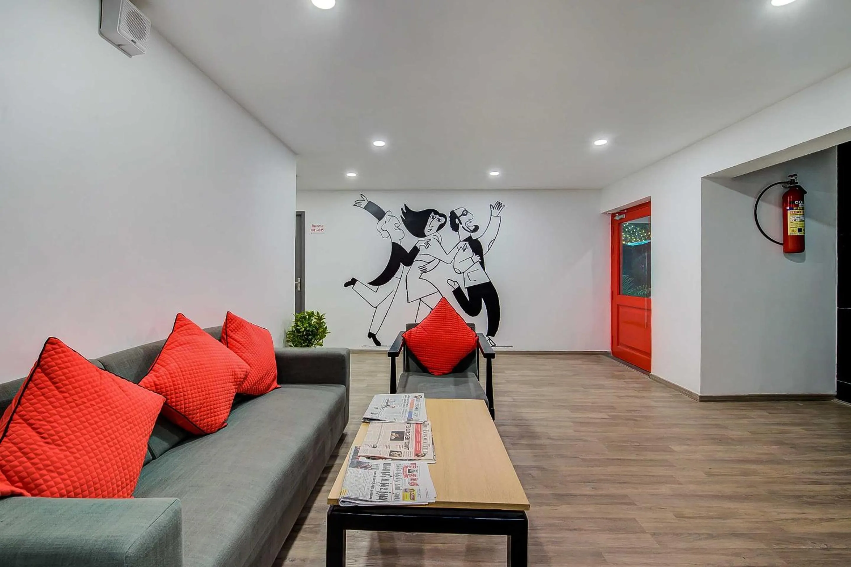 Bedroom in Collection O Tynampet Metro Station