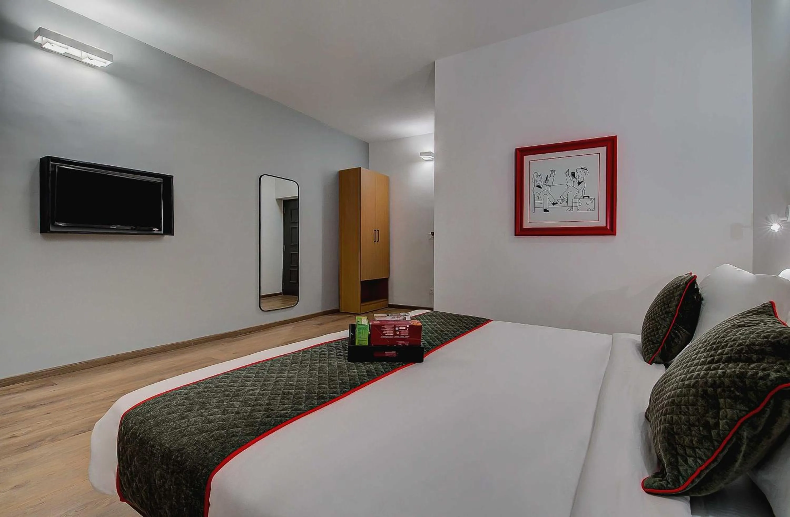 Bedroom in Collection O Tynampet Metro Station